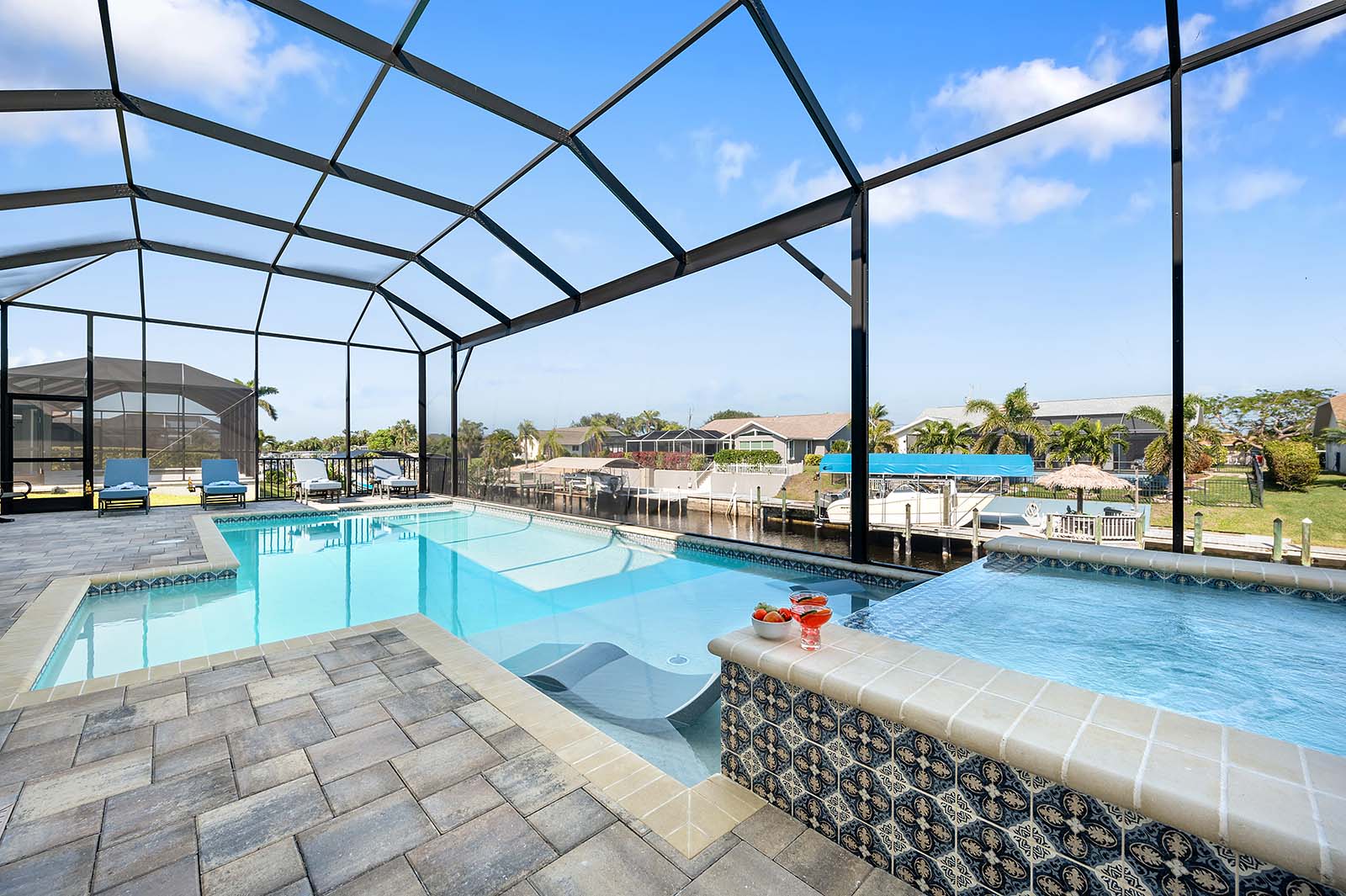Waterfront SE Cape Coral, Gulf Access+Bootsdock, Salzwasser-Pool