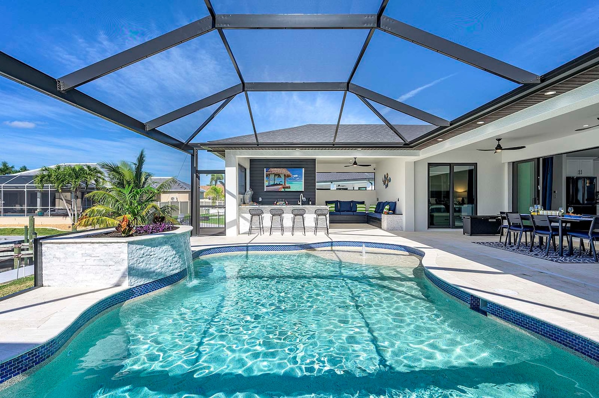 Privates Bootsdock am Kanal mit Wasserblick.