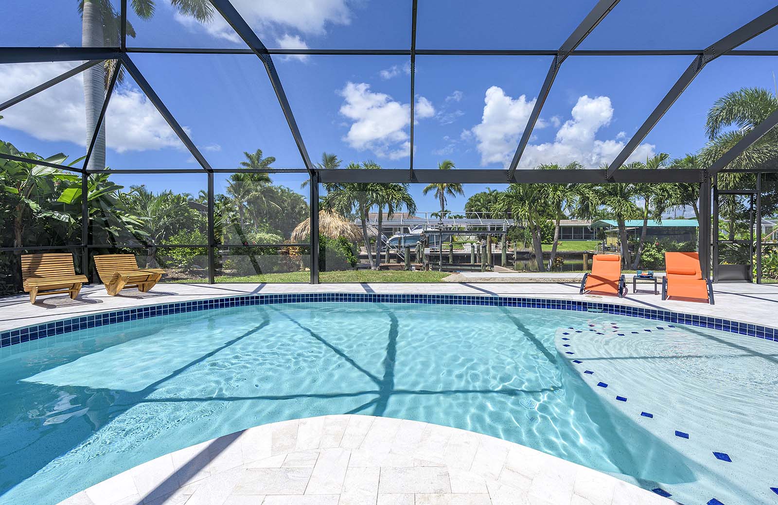 Ferienhaus am Kanal in SW Cape Coral mit privatem Pool und Bootsdock (Gulf Access).