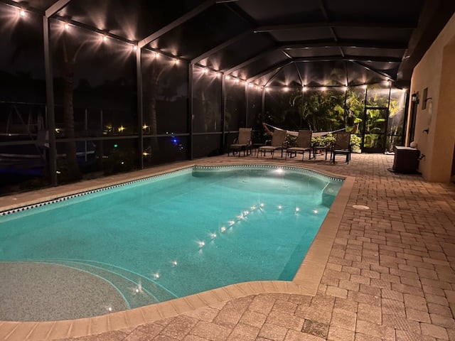 Terrasse am Kanal mit Wasserblick und privatem Bootsdock.