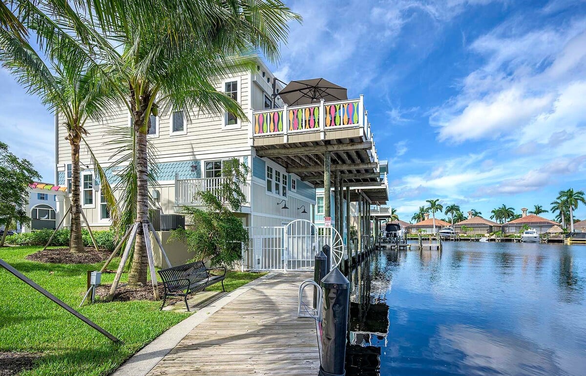 Das Funky Fish Shack liegt neben vielen Restaurants, Geschäften, Bars und Cafés