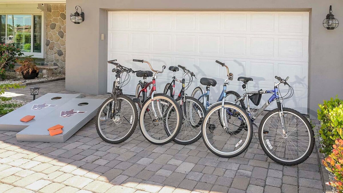 Fahrräder und Corn Hole für Ihre Unterhaltung