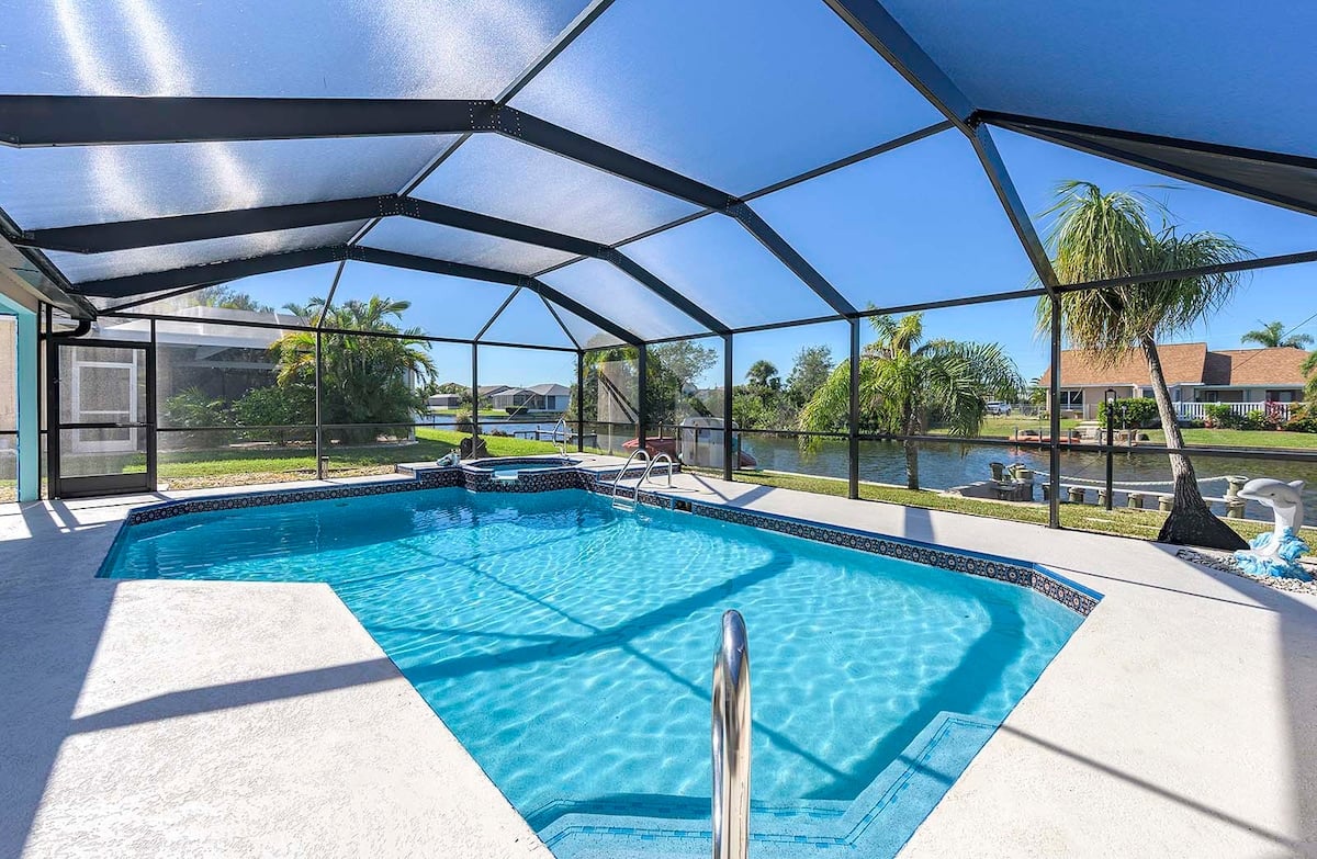 Ferienhaus Cape Coral Waterfront, Pool+Steg+Kajaks, Haustiere OK