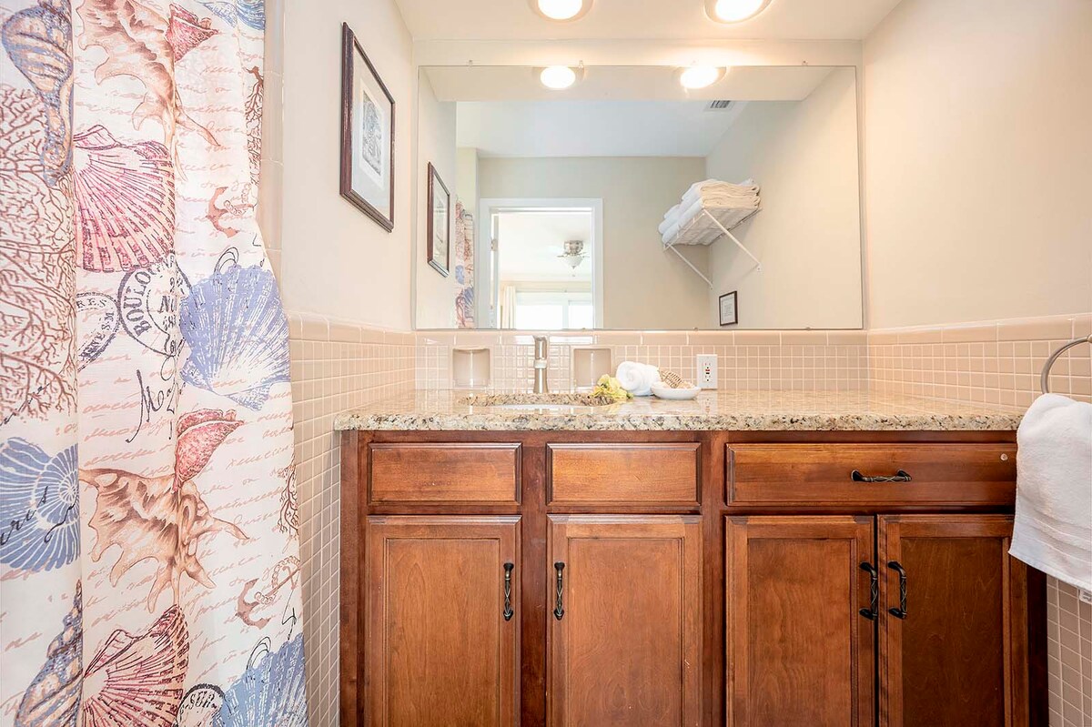 Hauptbadezimmer mit Dusche