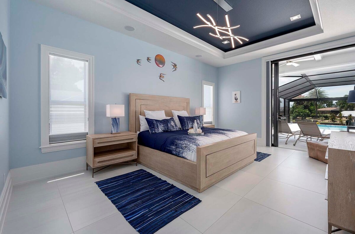 Hauptschlafzimmer-Suite mit Kingsize-Bett