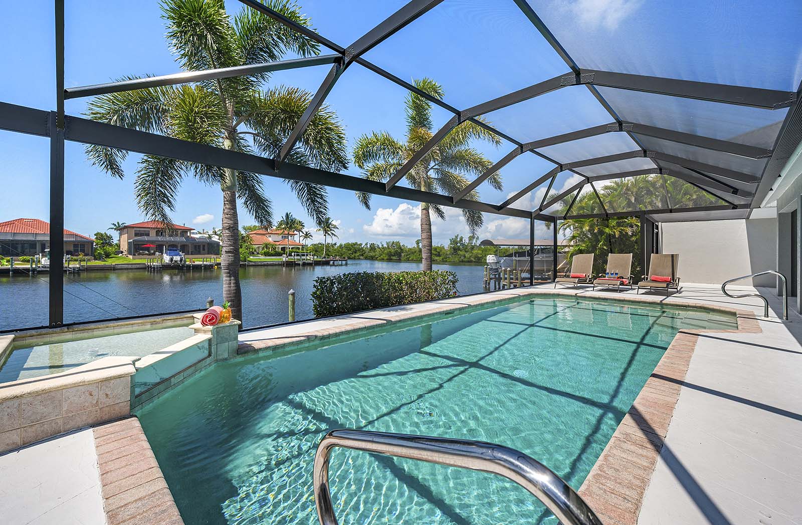 Willkommen im großartigen Outdoor-Wohnbereich von Vista Solare