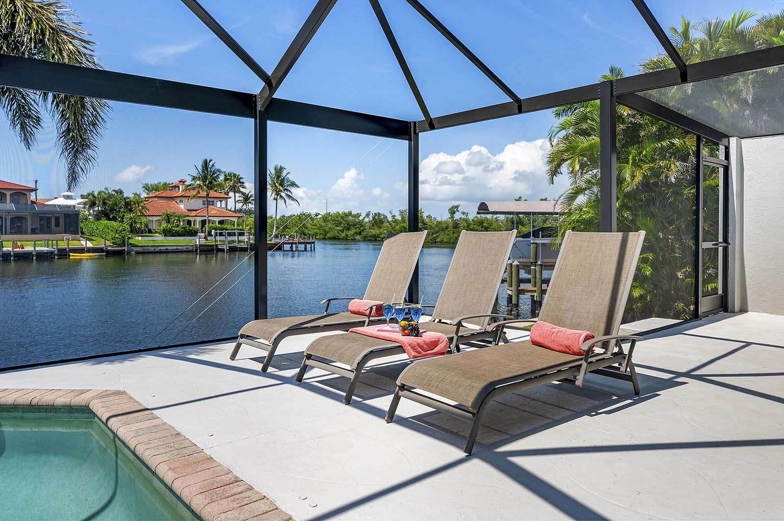 So jemand? Viele Lounge-Stuhl-Optionen