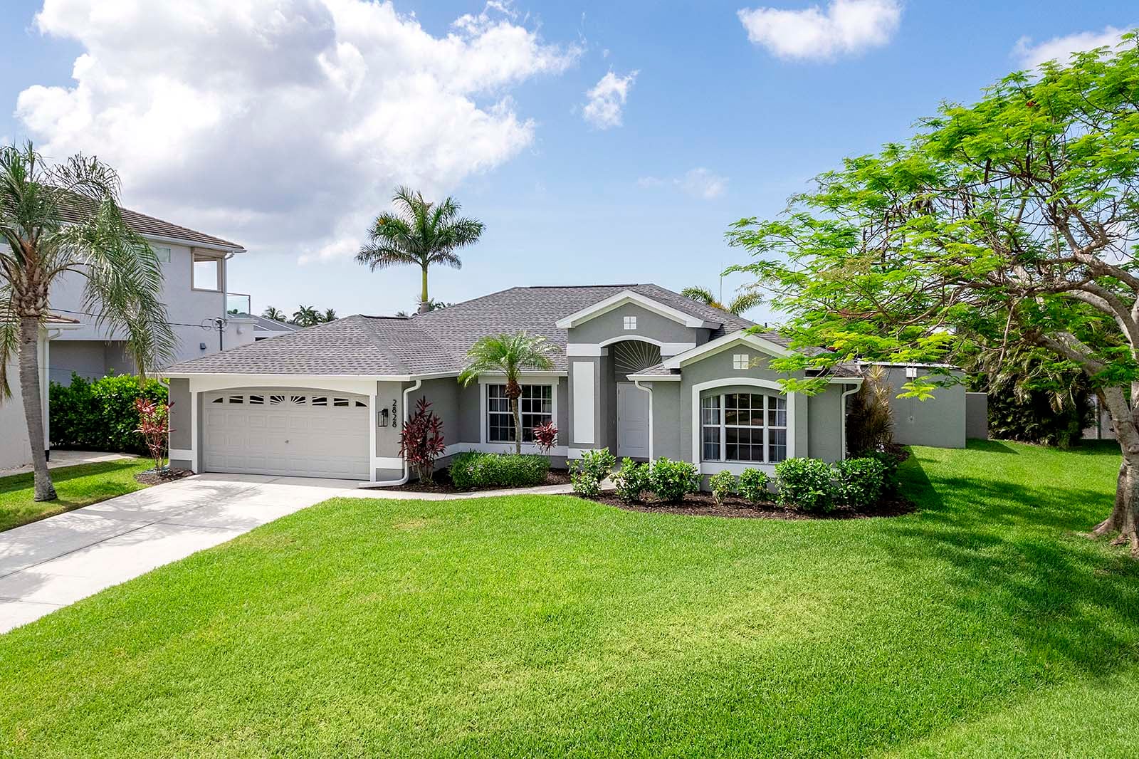 Vesteva Vacation Rentals und Vista Solare freuen sich darauf, Sie willkommen zu heißen und zu beherbergen