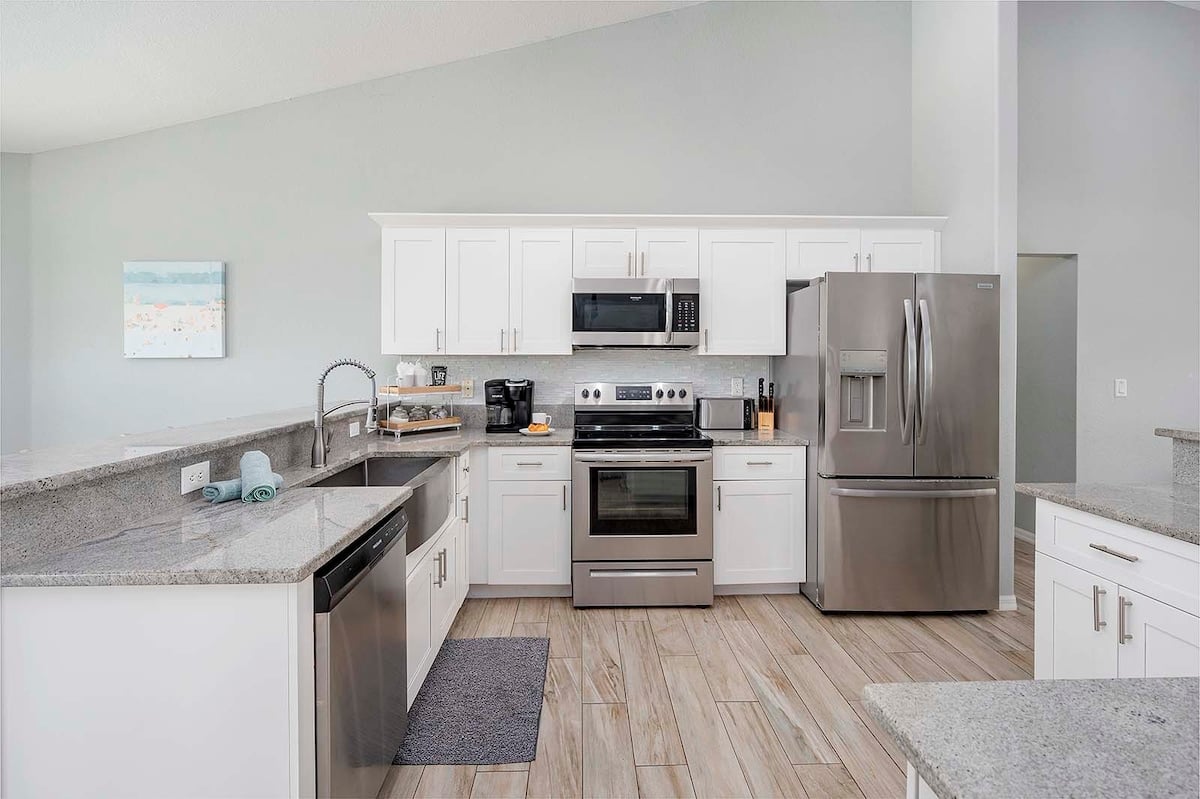 Luxusvilla am südlich ausgerichteten Kanal in SW Cape Coral.