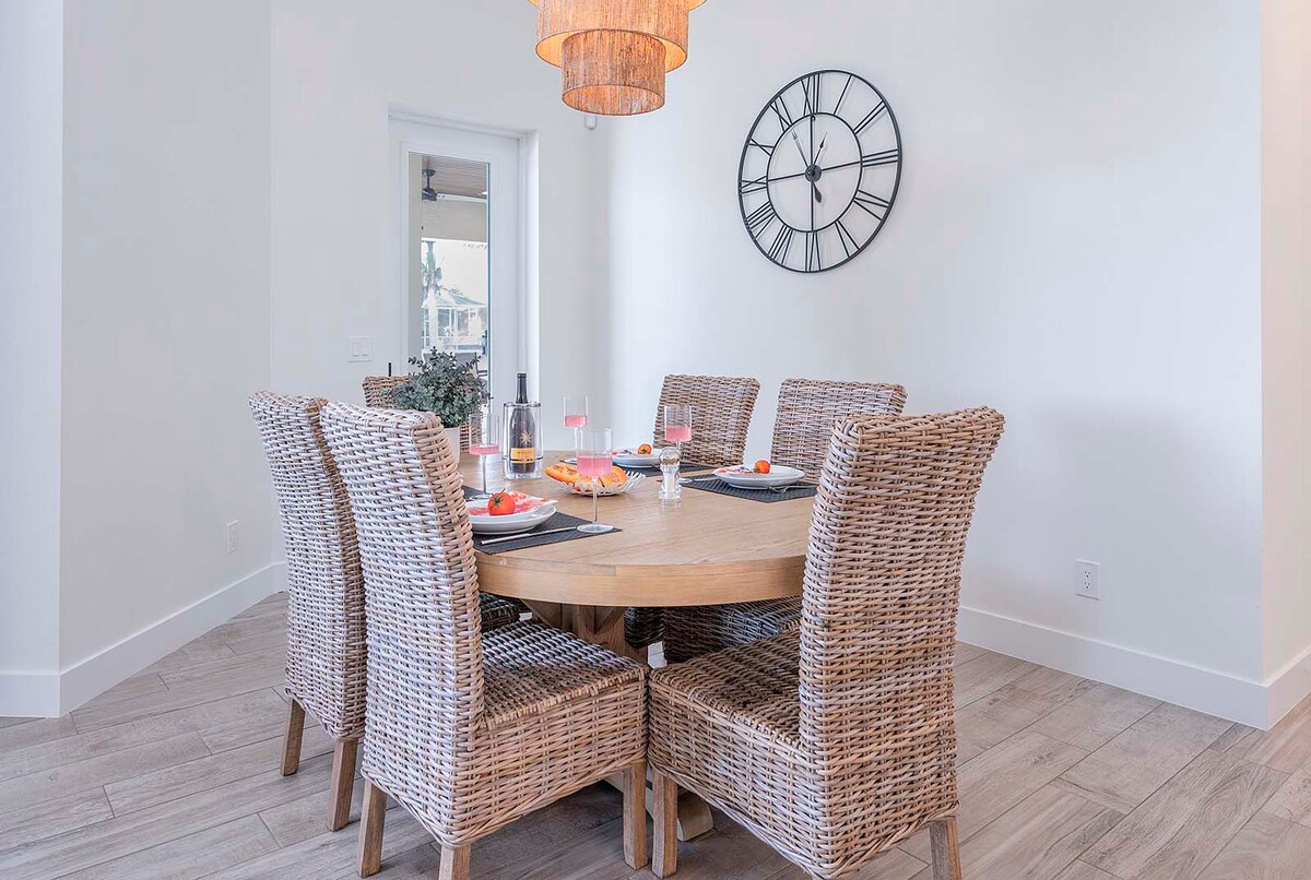 Essbereich mit Platz für sechs Personen
