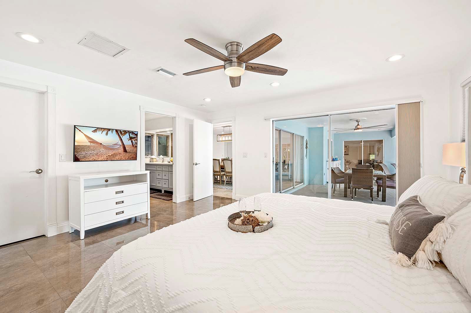 Suite mit Kingsize-Schlafzimmer und Zugang zur Veranda