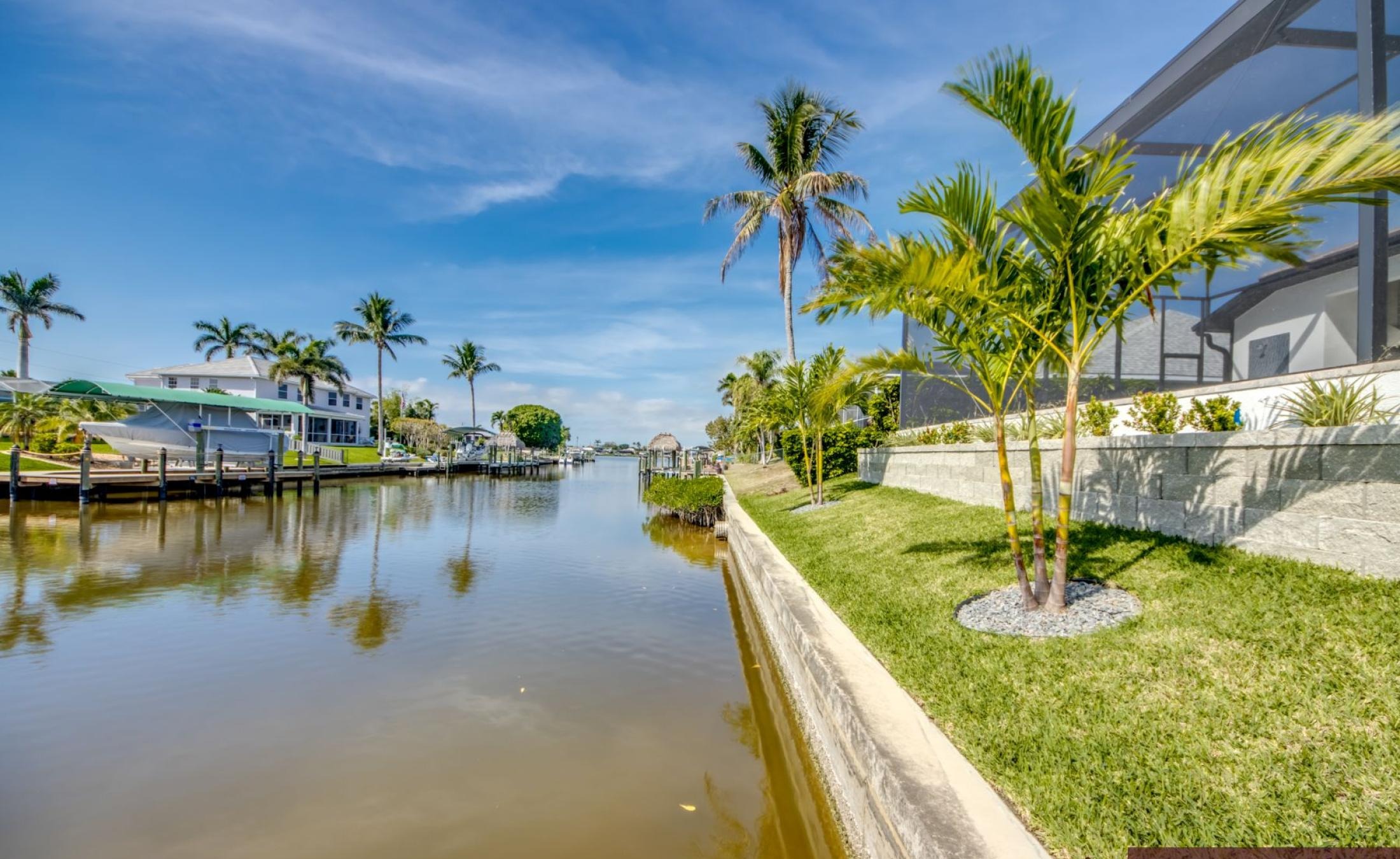 Privates Bootsdock am Kanal mit direktem Gulf Access.