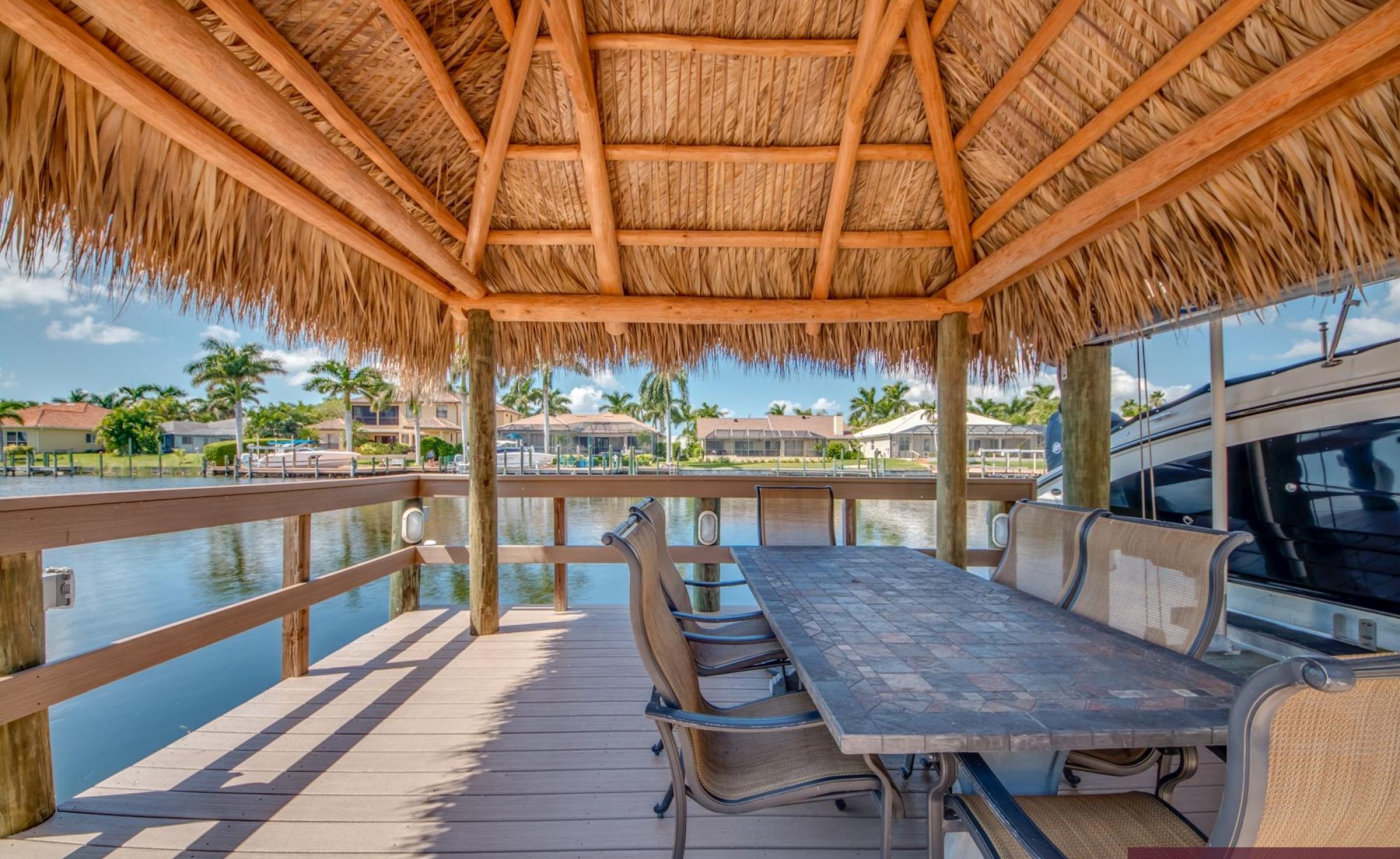 Privates Bootsdock am Kanal mit direktem Zugang zum Golf von Mexiko.