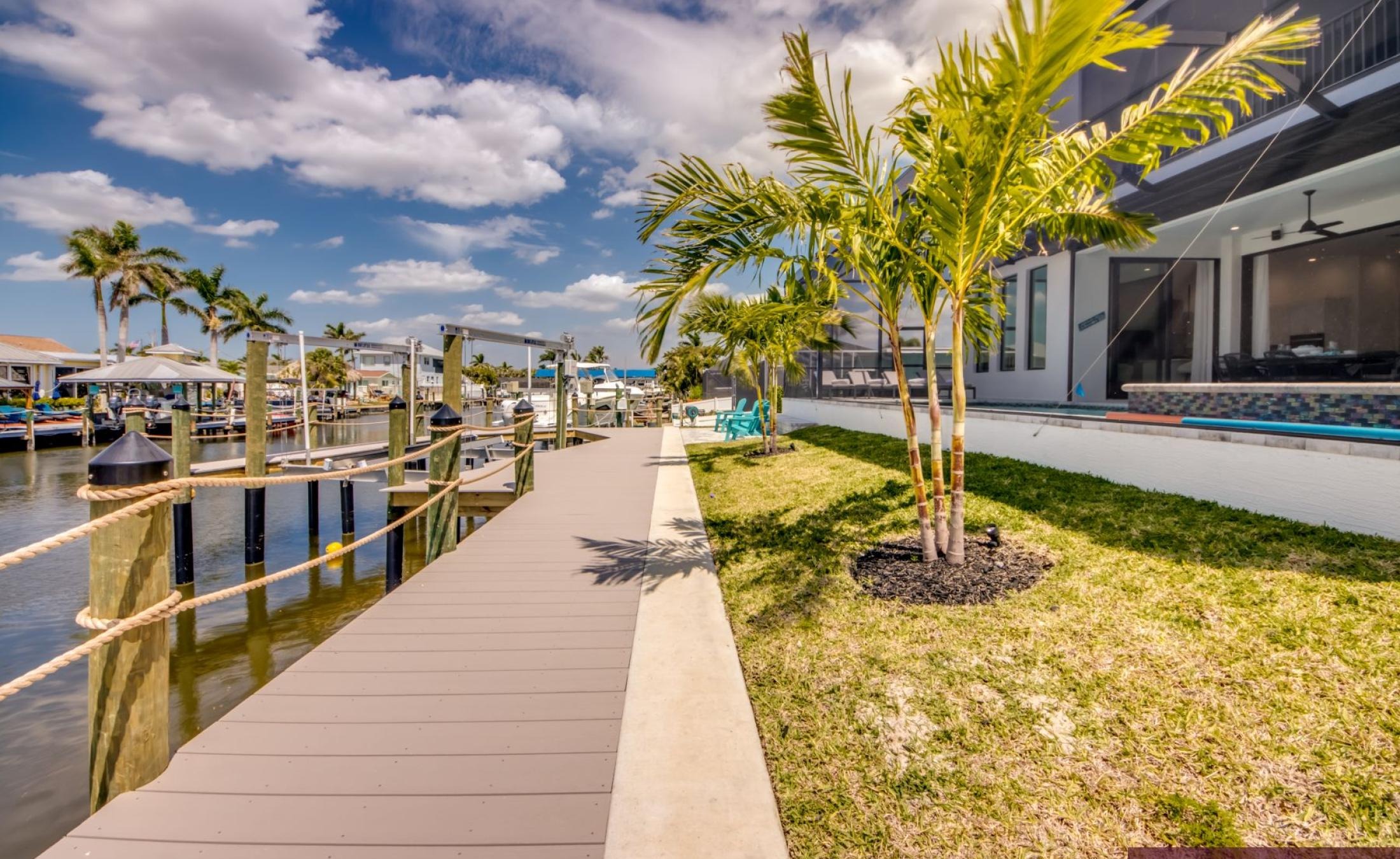 Beheizter Pool und Spa am Wasser mit Bootsdock (Gulf Access).