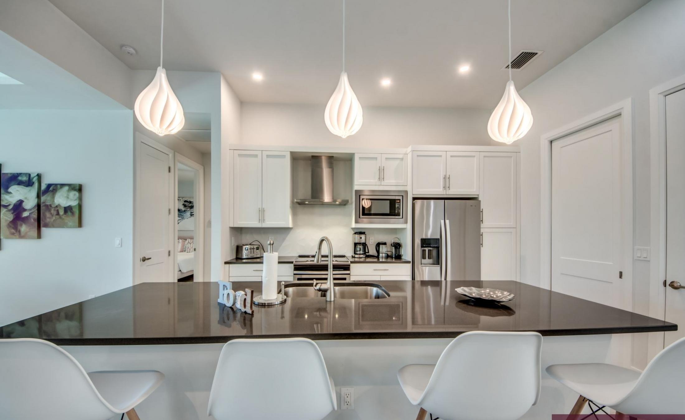 Privates Bootsdock mit Bootslift am Kanal (Gulf Access).