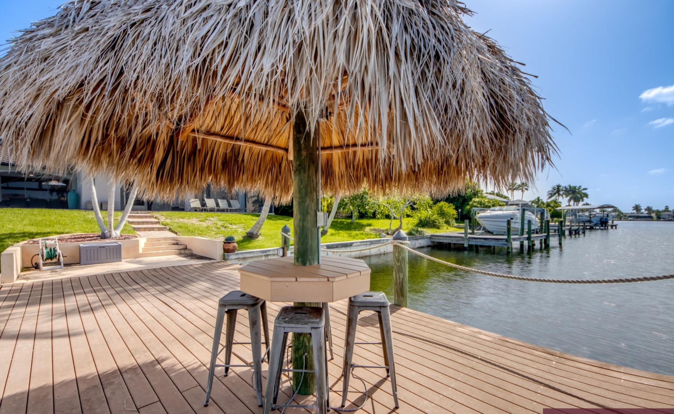 Ferienhaus-Cape-Coral-Whispering-Palms_94-Dock-Boat-Lift