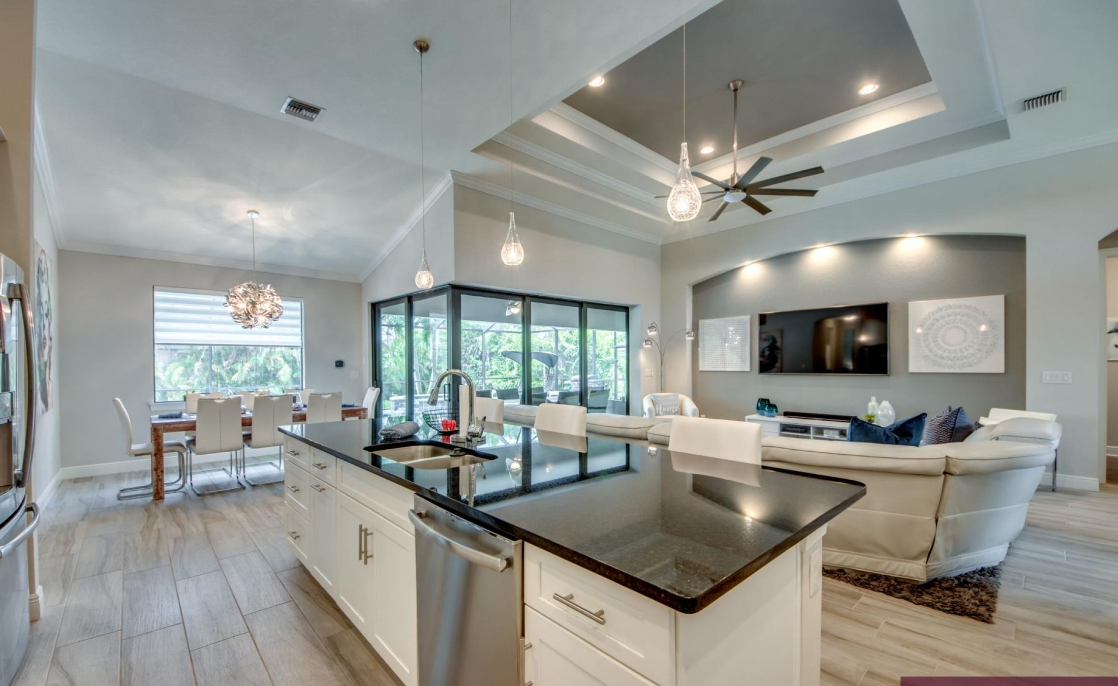 Moderne Villa in SW Cape Coral mit beheiztem Pool und Spa (Südausrichtung).