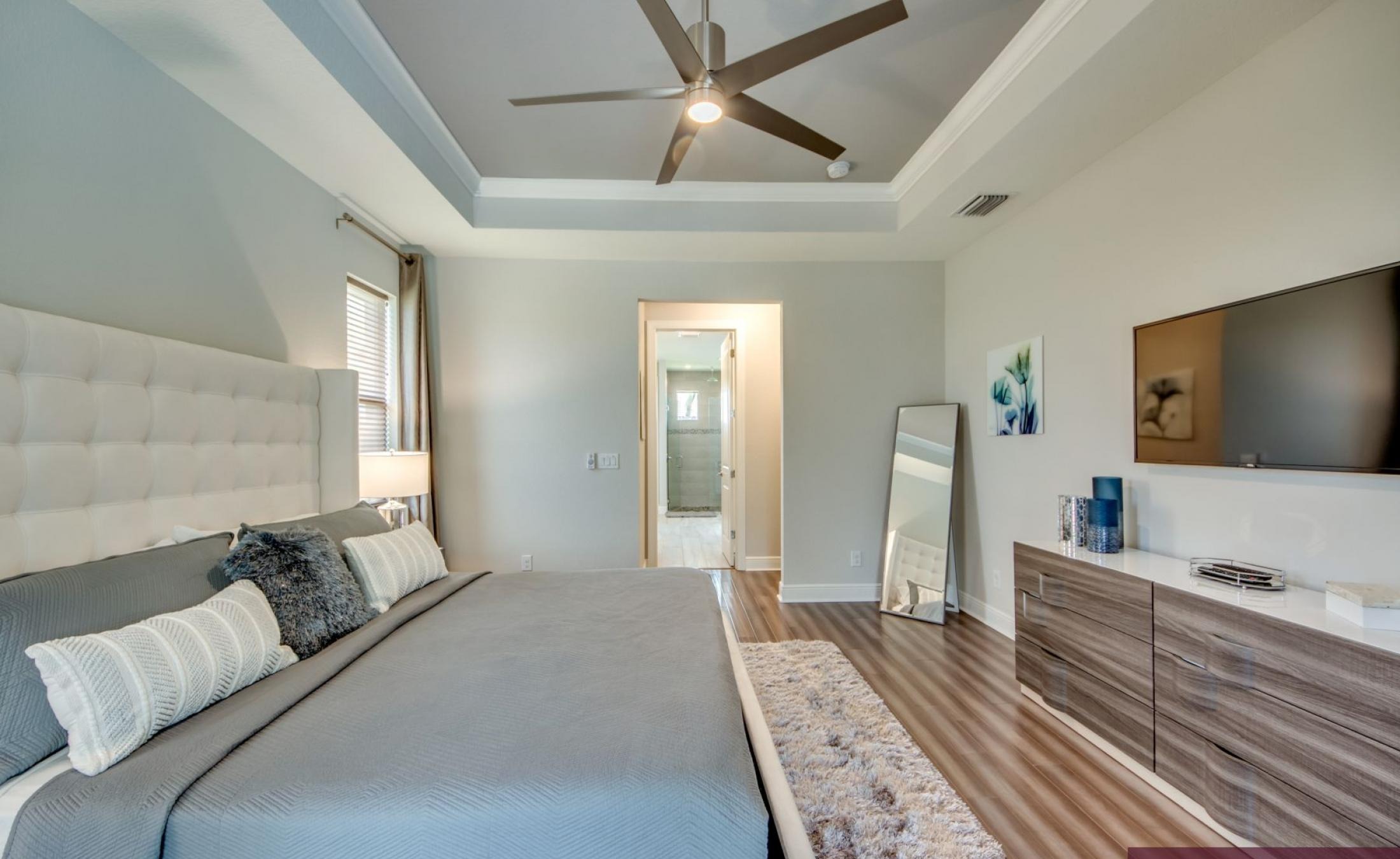 Moderne Villa in SW Cape Coral mit beheiztem Pool und Spa.