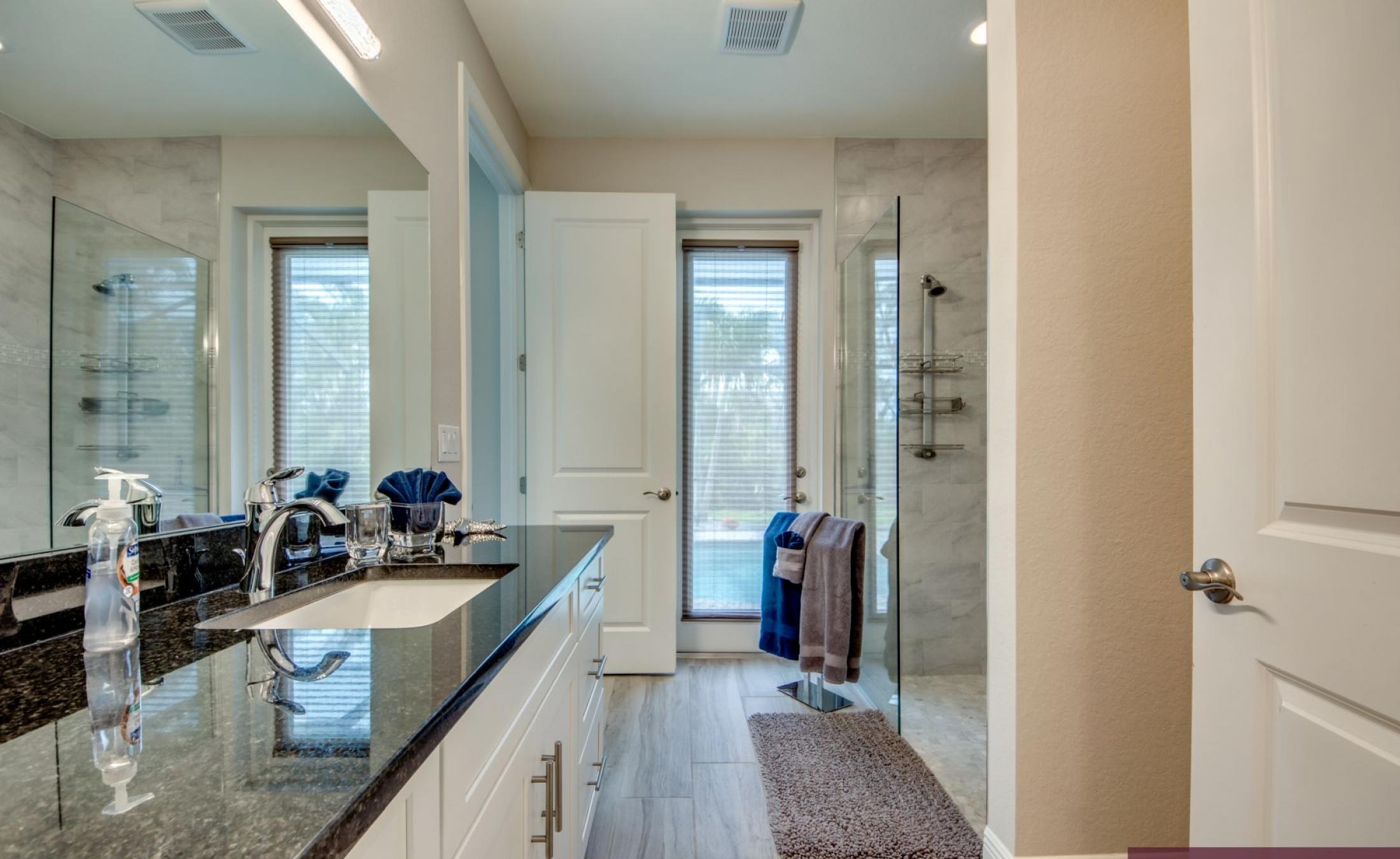 Moderne Villa in SW Cape Coral mit beheiztem Pool und Spa, Südausrichtung.