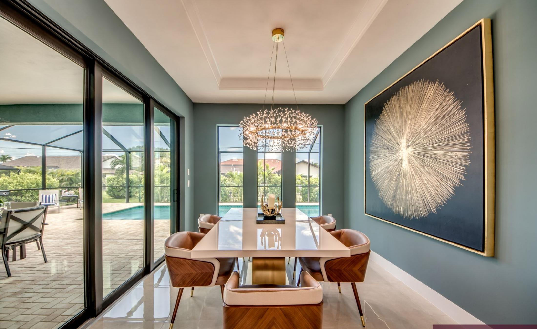 Stilvolle Neubau-Villa in Cape Coral mit extra tiefem, beheiztem Pool und Swimming Lane.