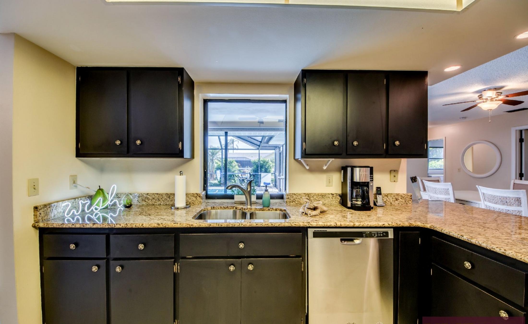 Ruhige Waterfront-Lage am Kanal mit Bootsdock in attraktiver Nachbarschaft.