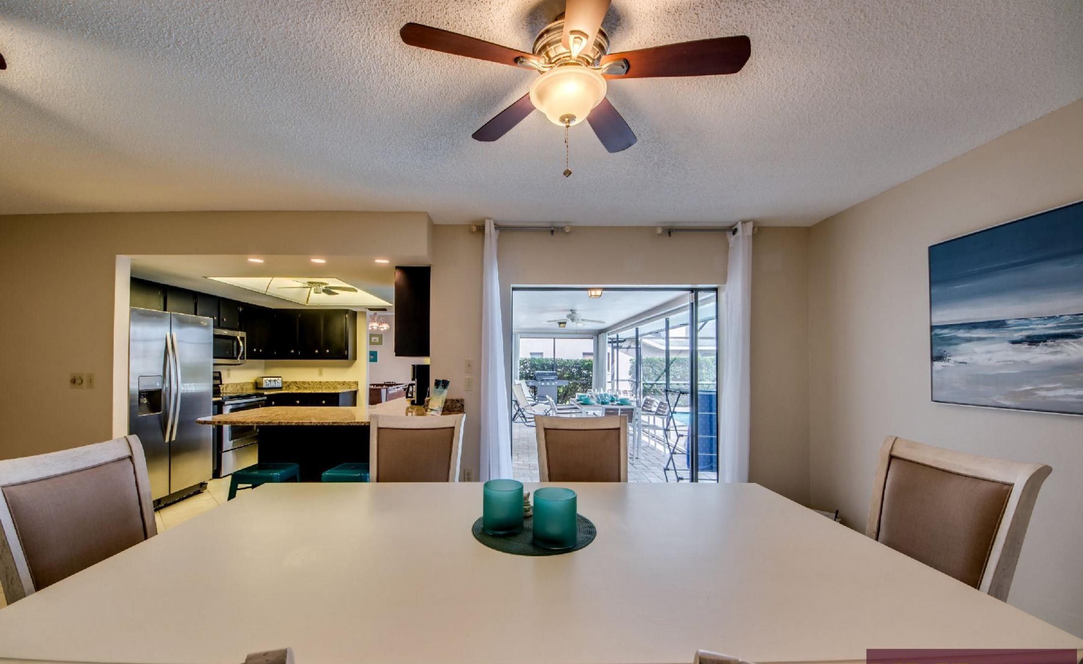 Waterfront-Lage am Kanal in ruhiger Nachbarschaft mit Bootsdock.