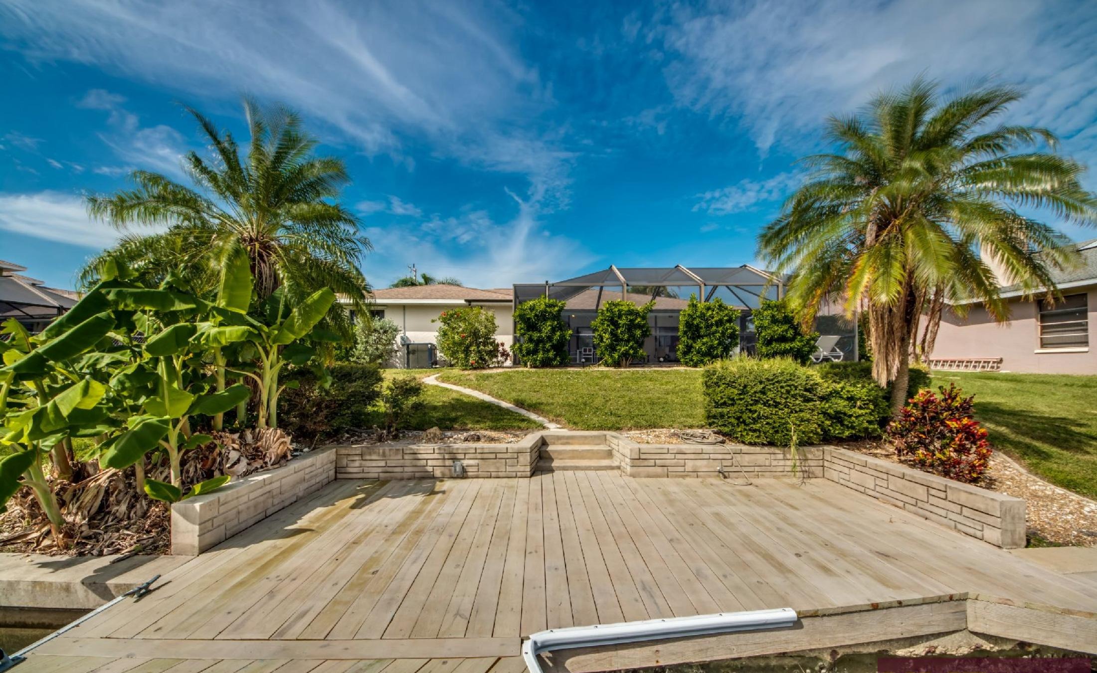 Ruhige Waterfront-Lage am Kanal in attraktiver Nachbarschaft.