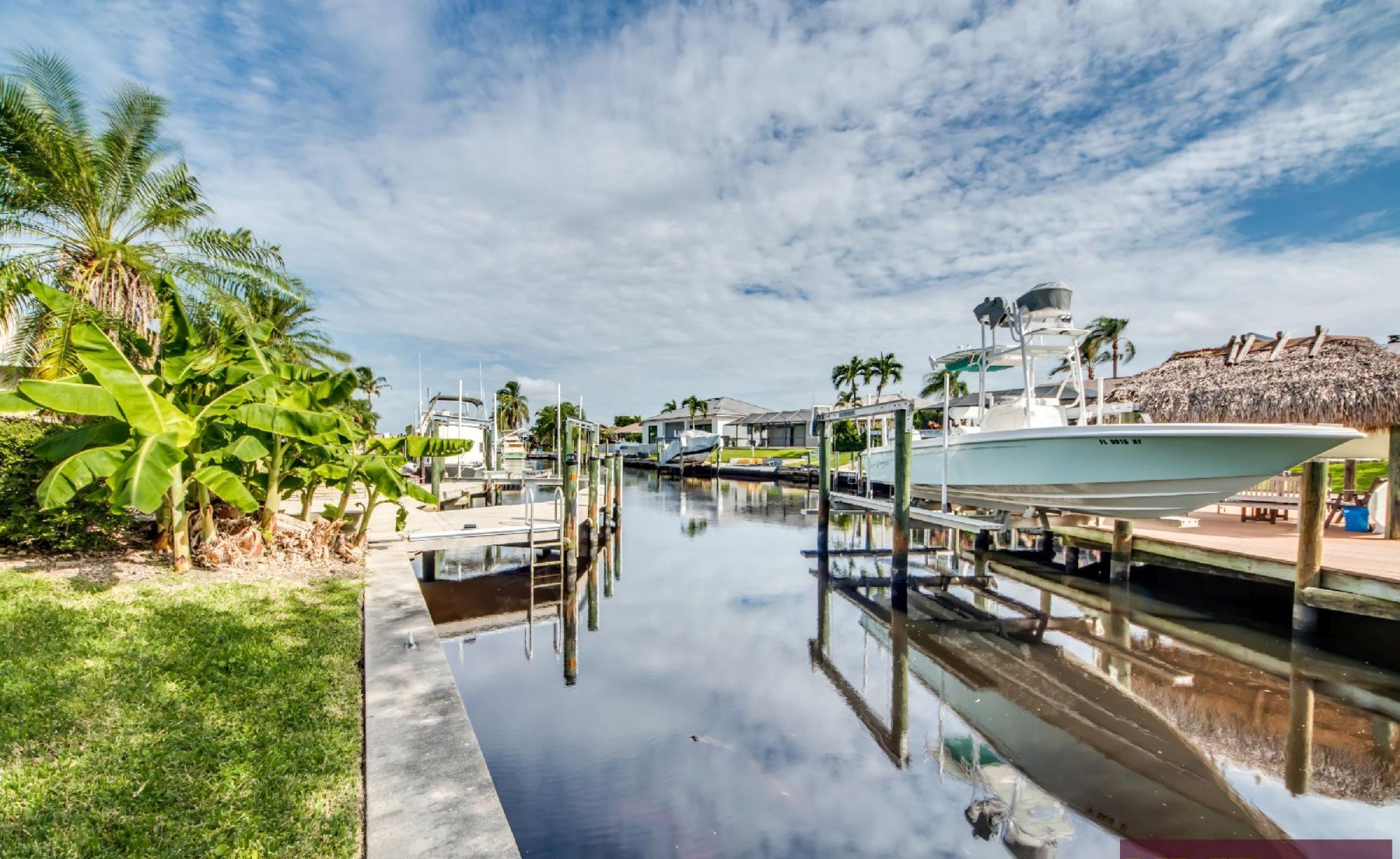 Waterfront-Lage am Kanal mit Bootsdock und Zugang zum Golf von Mexiko.