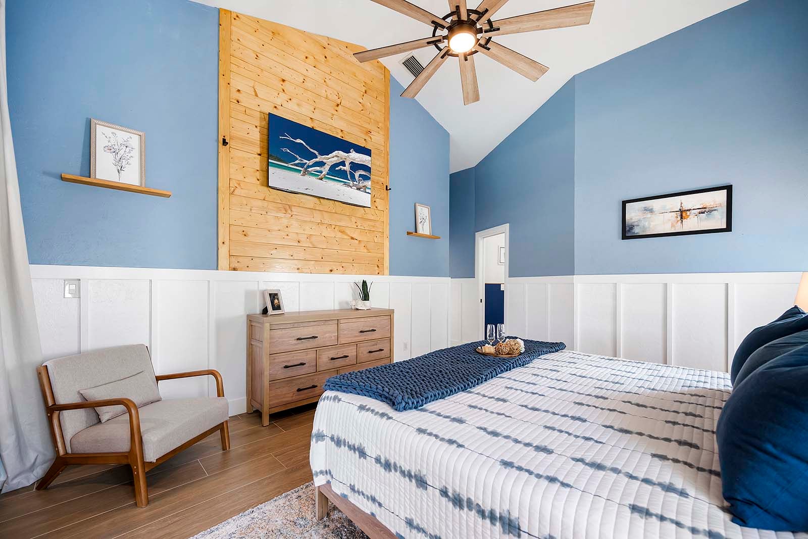 Hauptsuite mit Kingsize-Schlafzimmer und eigenem Bad