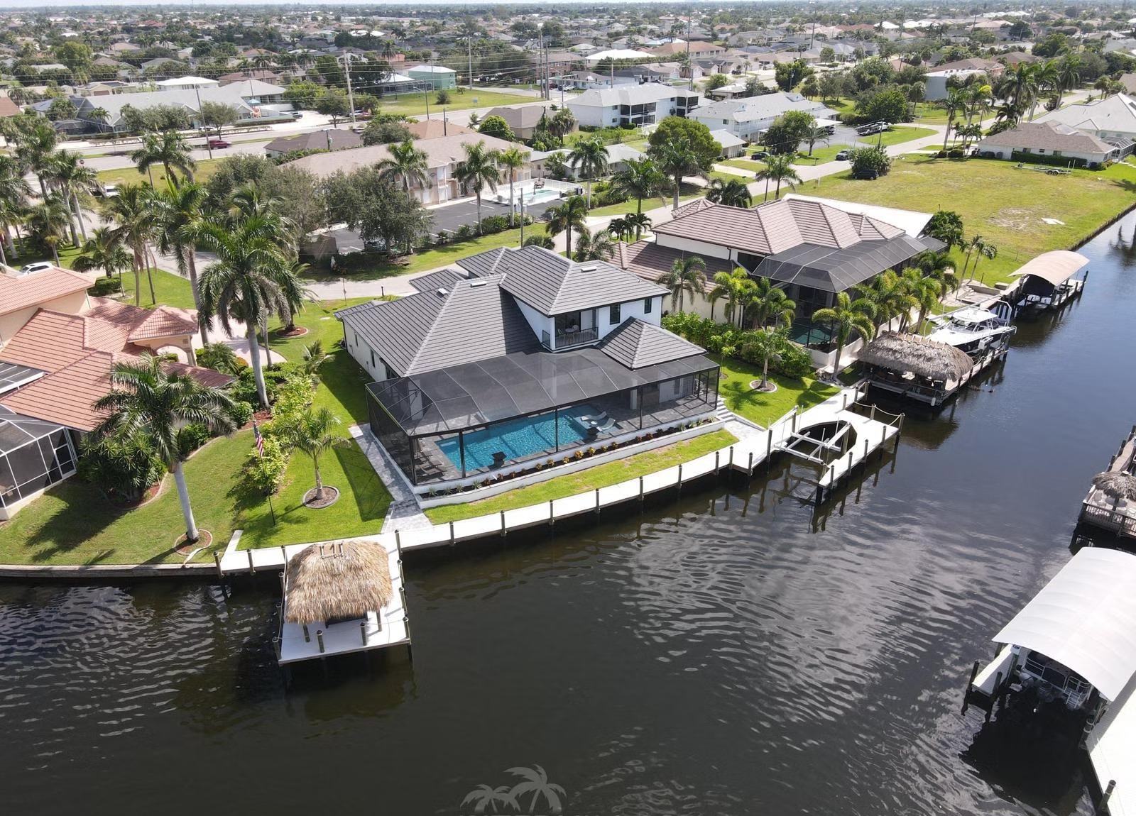 Ferienhaus Cape Coral Waterfront, beheizter Pool+Jacuzzi,TikiHut