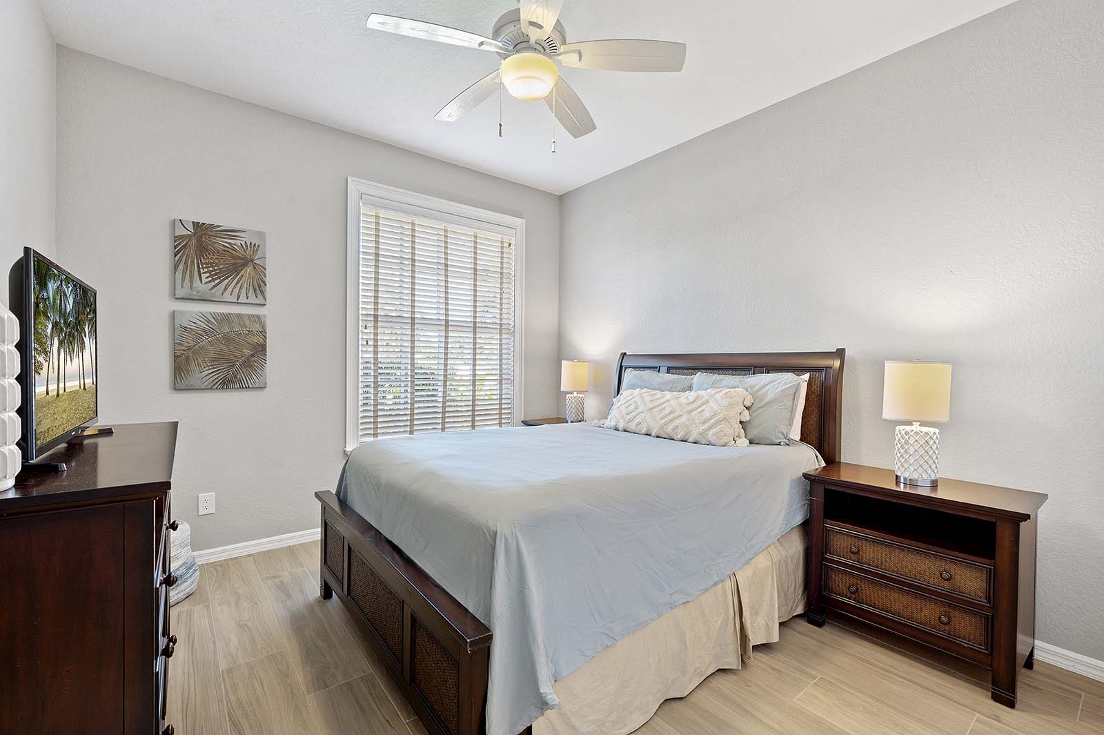 Lanai mit Terrasse und Grillbereich am Kanal.