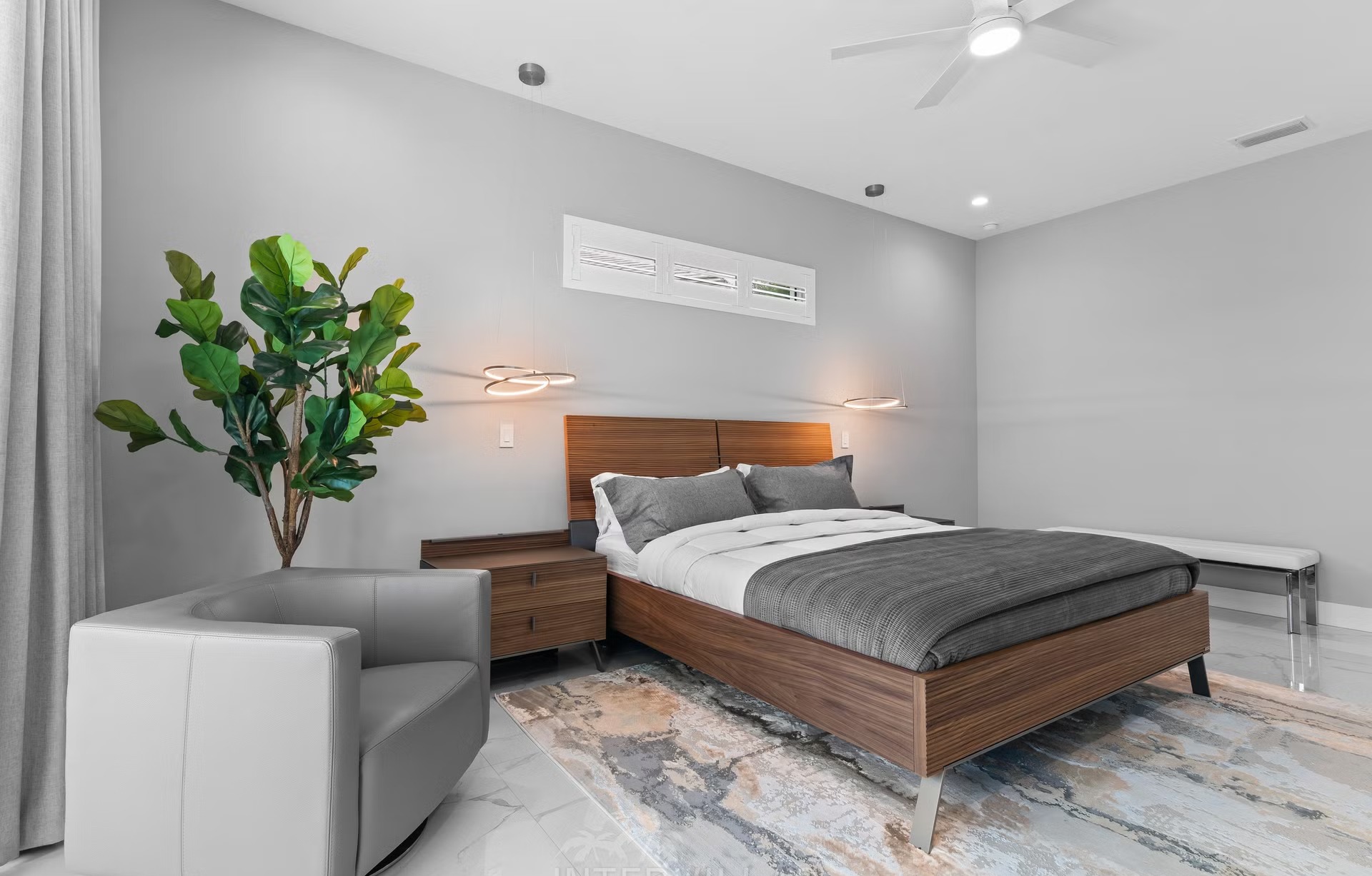 Moderne Villa am Kanal mit Salzwasserpool und Spa (Westausrichtung)