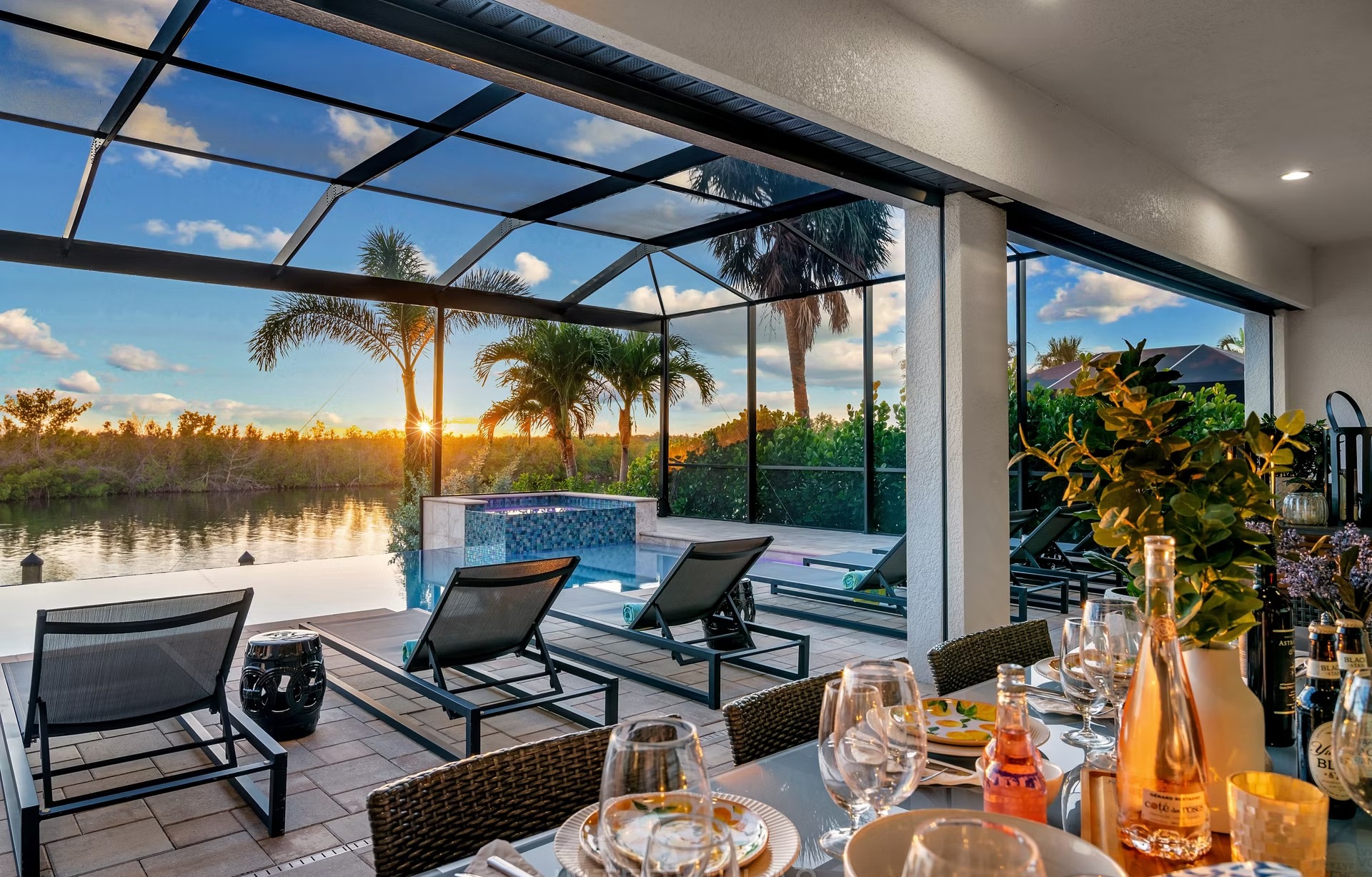 Villa Spreader Pearl