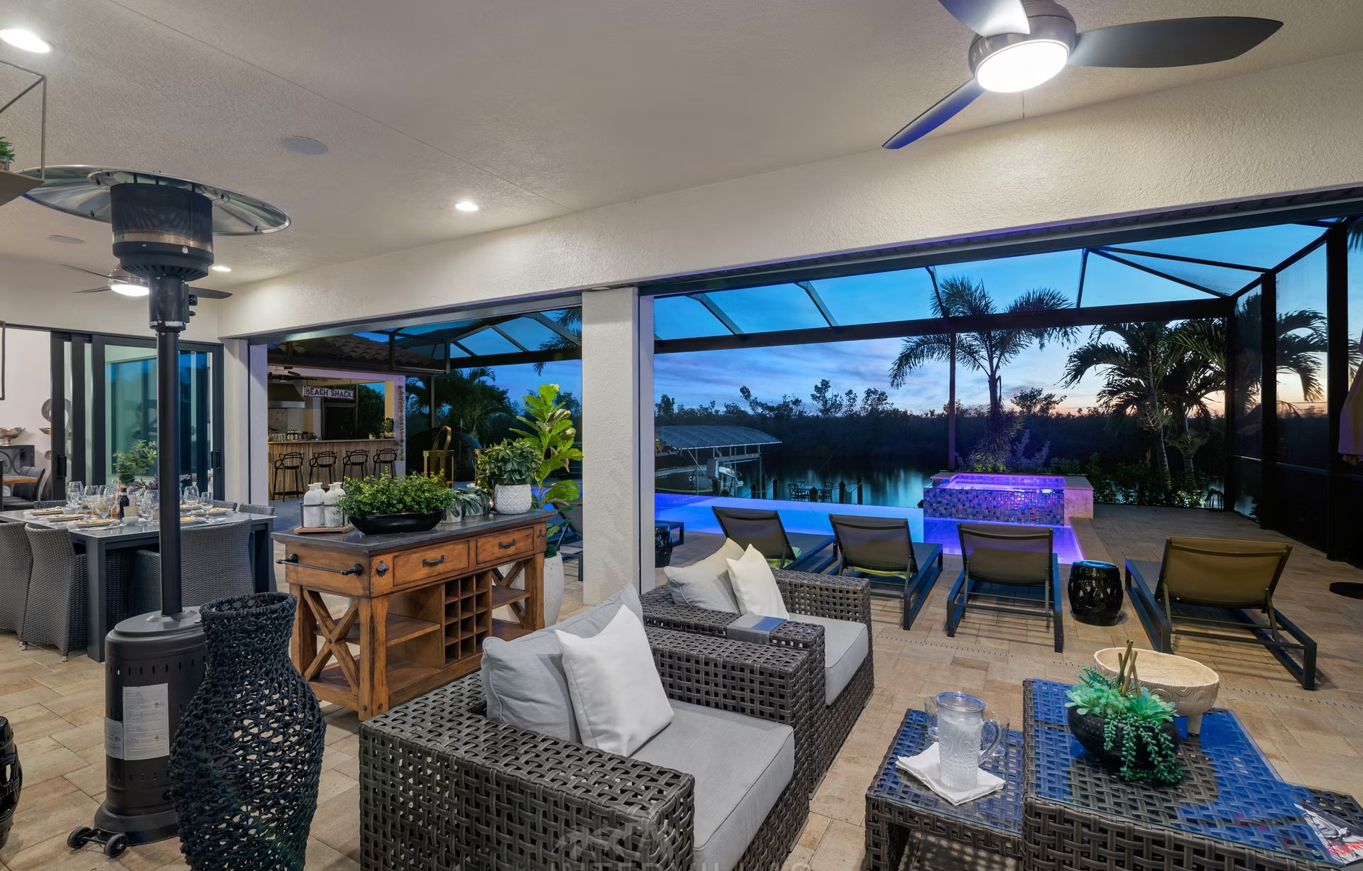 Villa Spreader Pearl