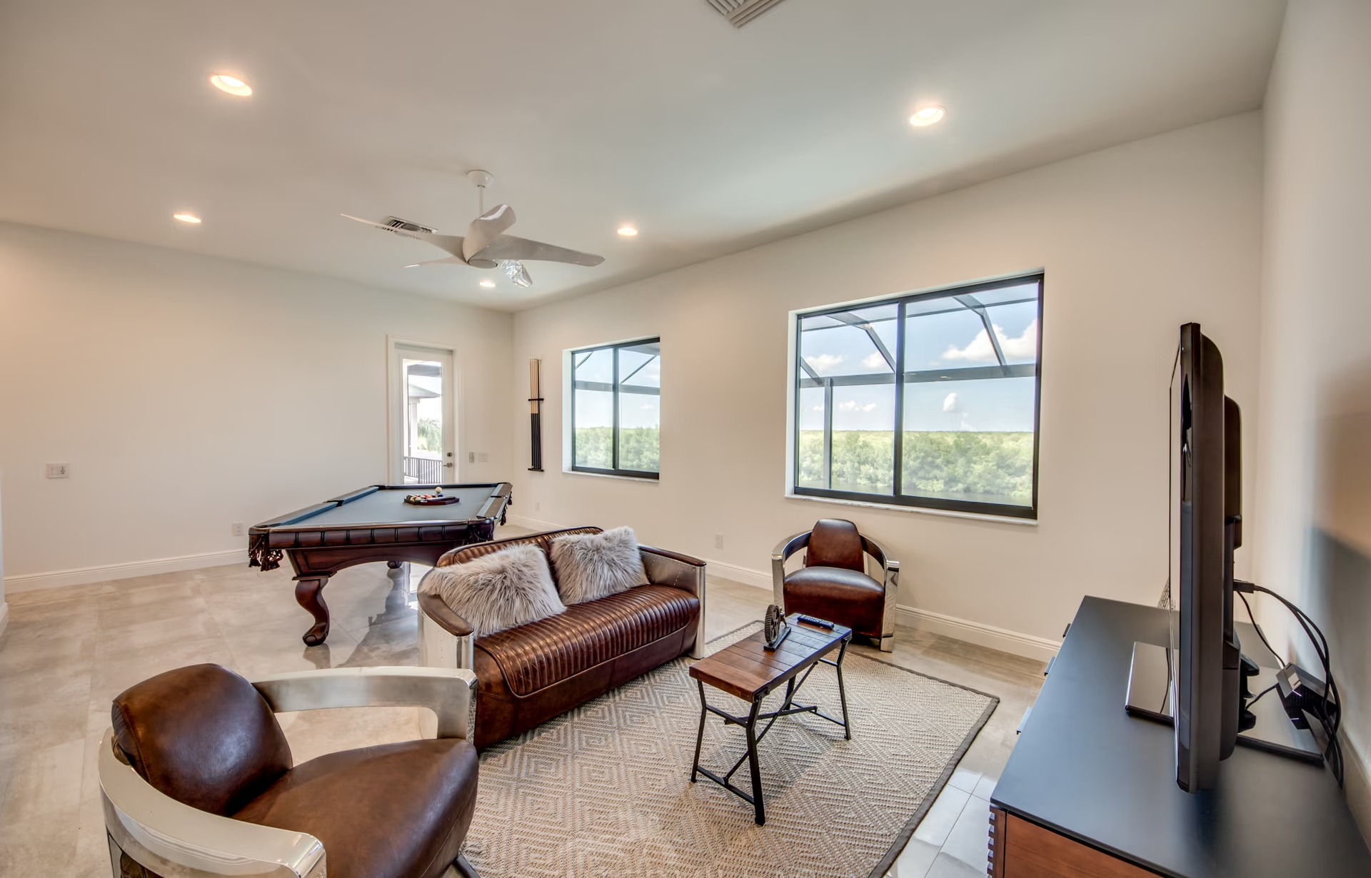 Villa Spreader Pearl