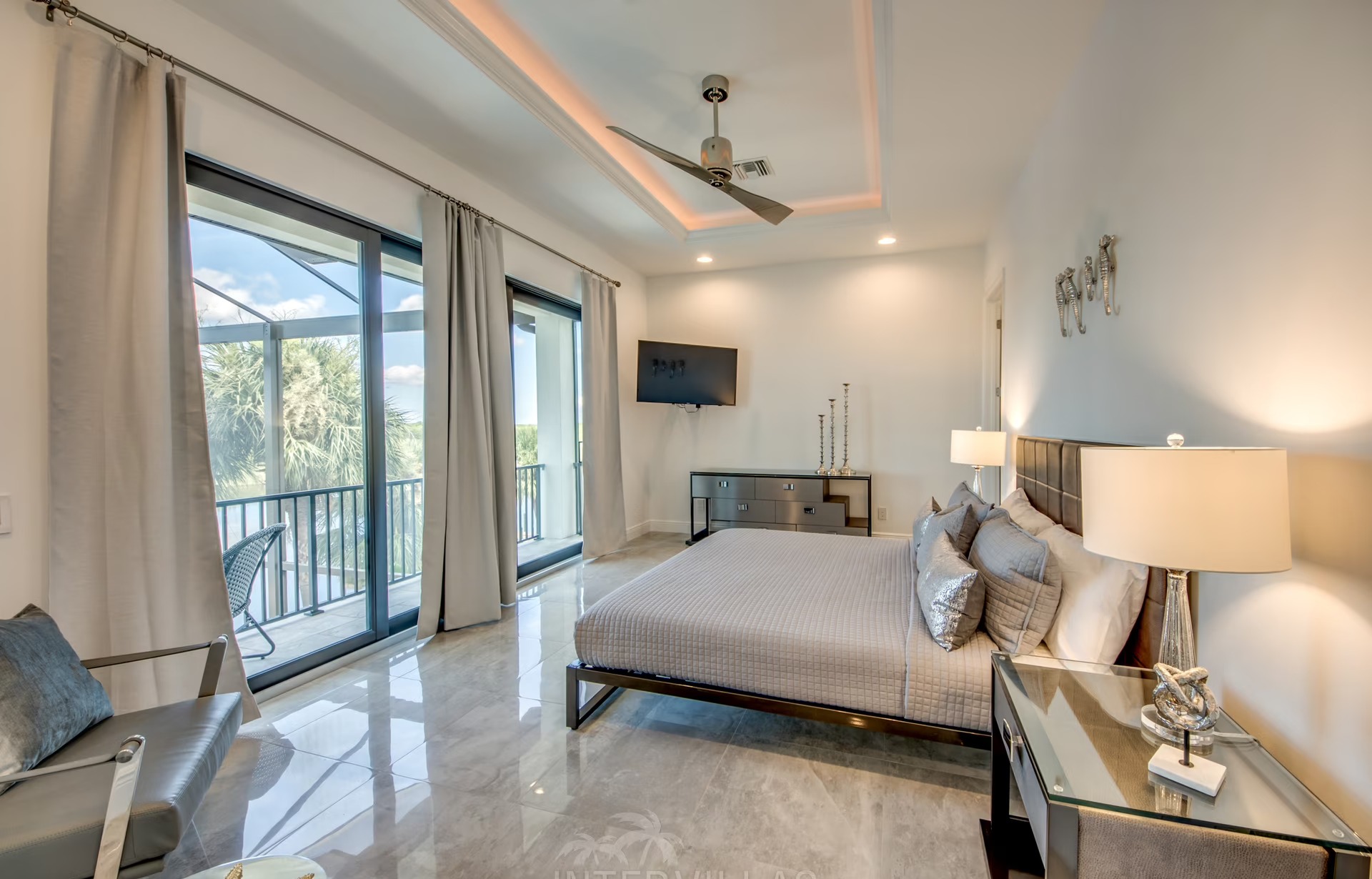 Villa Spreader Pearl