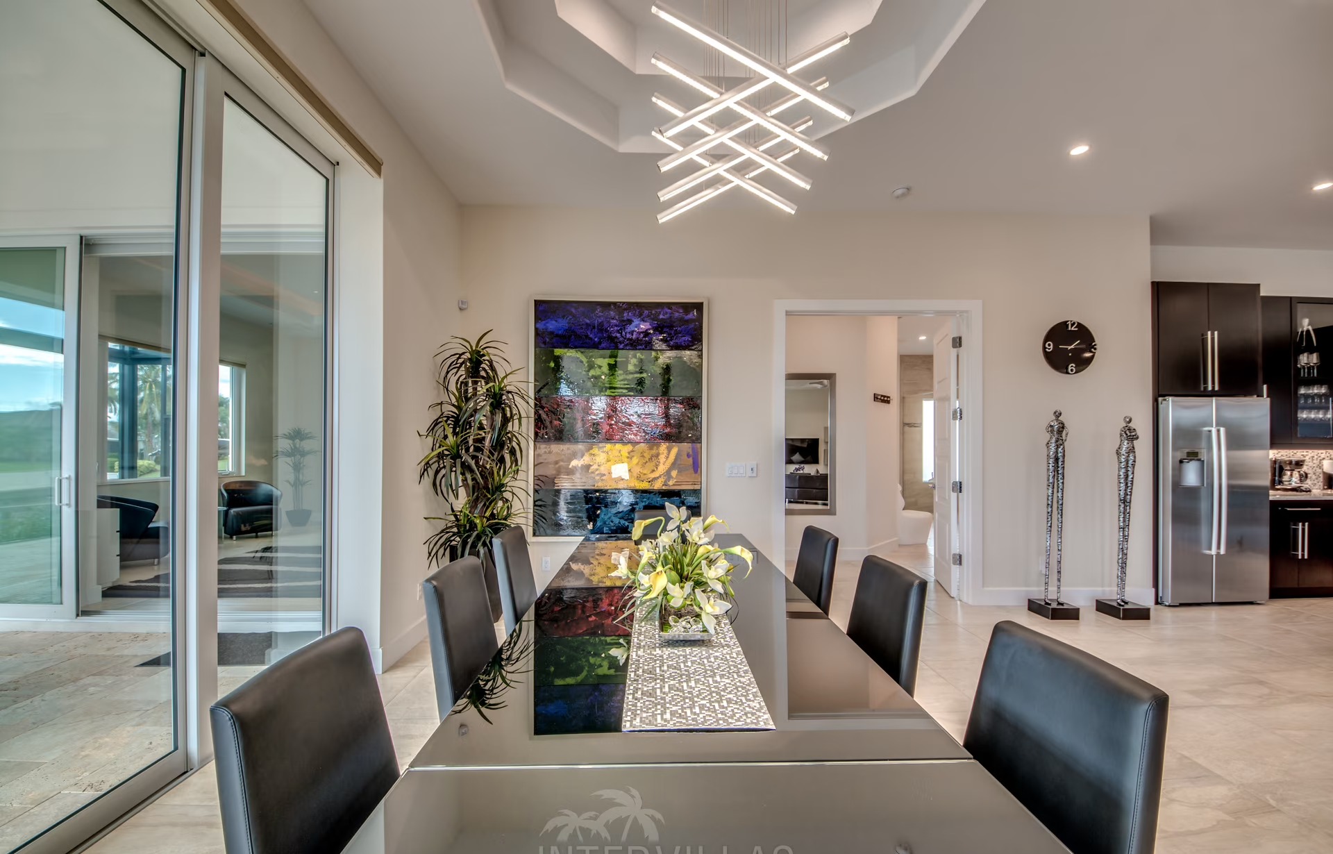 Dock mit Tiki-Hut am Kanal (Gulf-Access) mit Blick aufs Wasser.