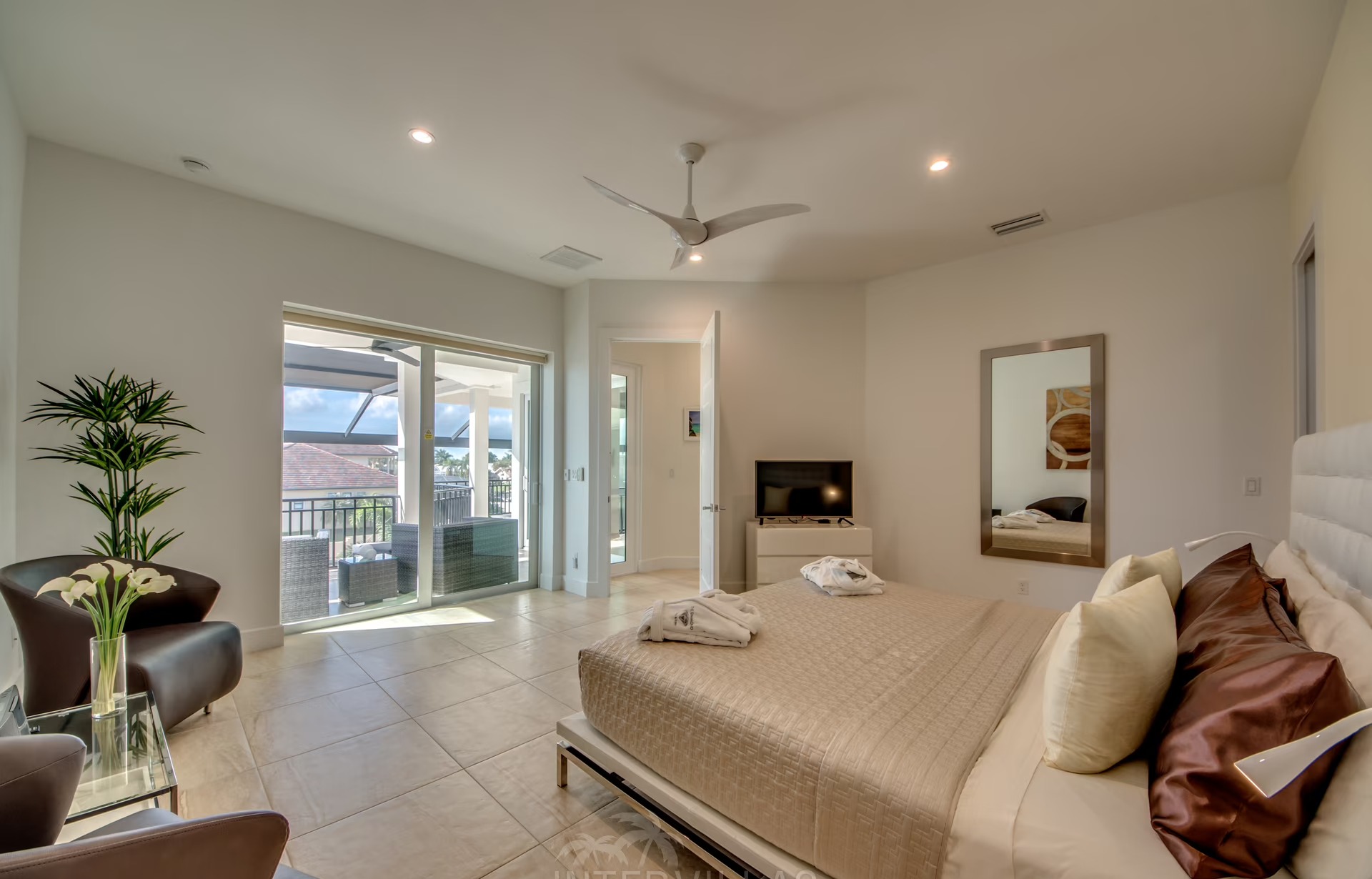 Bootsdock mit Tiki-Hut am Kanalzugang (Gulf-Access).