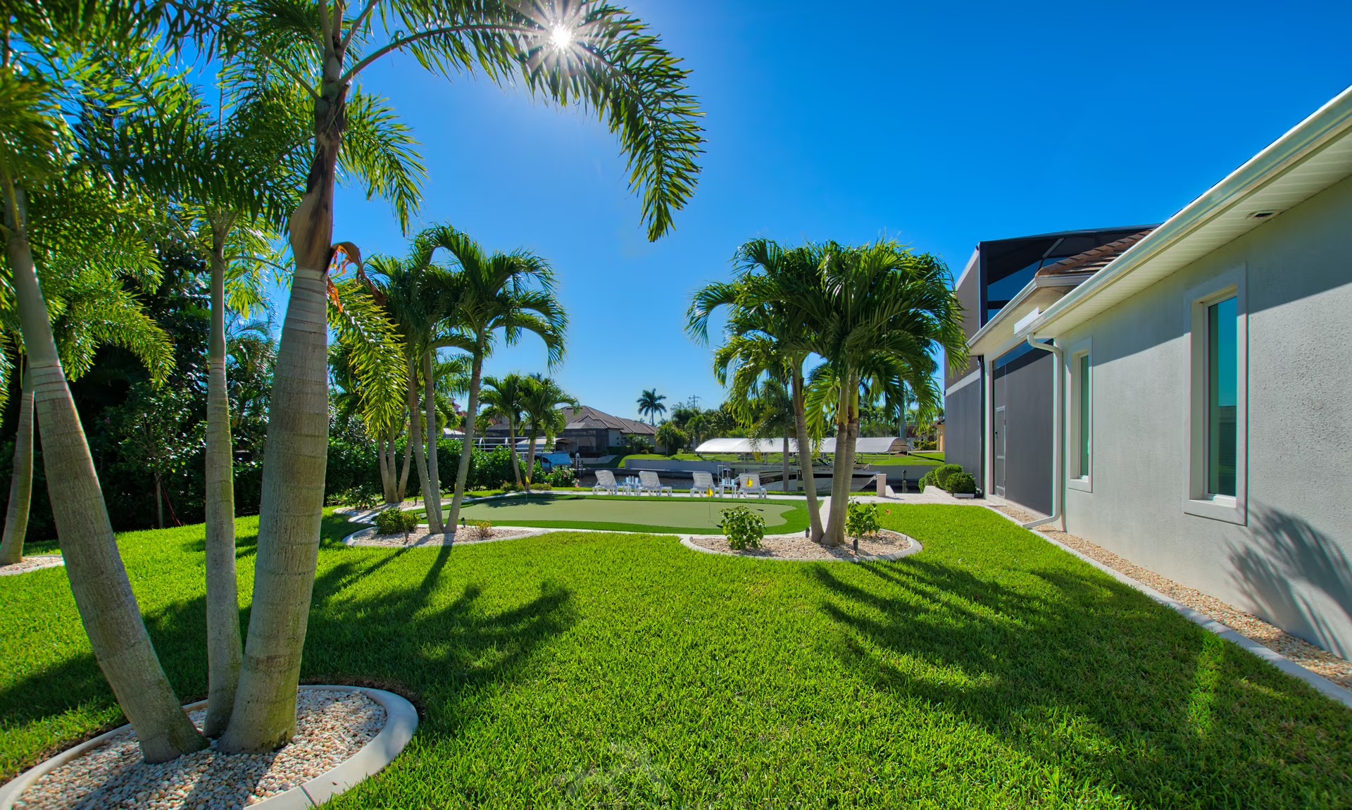 Bootsdock mit Tiki-Hut am Kanal (Gulf-Access).