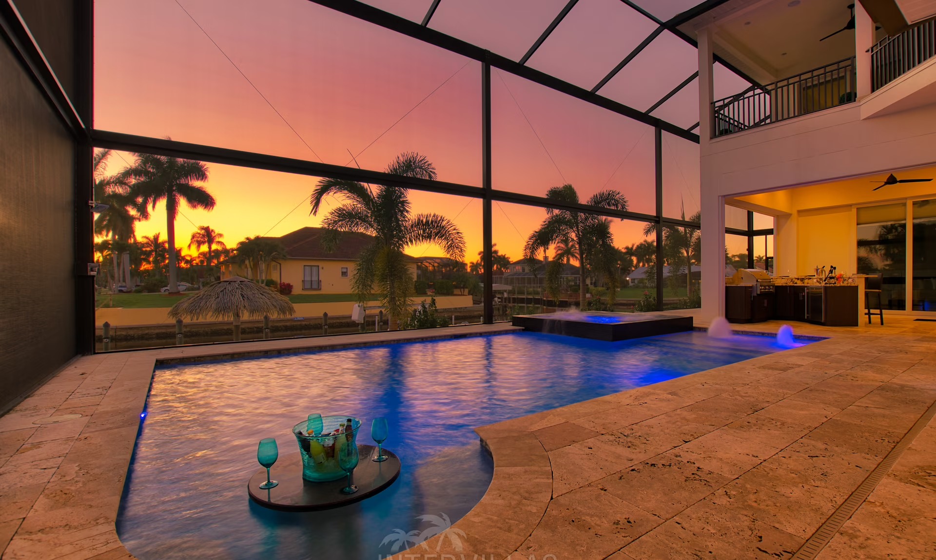 Bootsdock mit Tiki-Hut am Kanal (Gulf-Access).