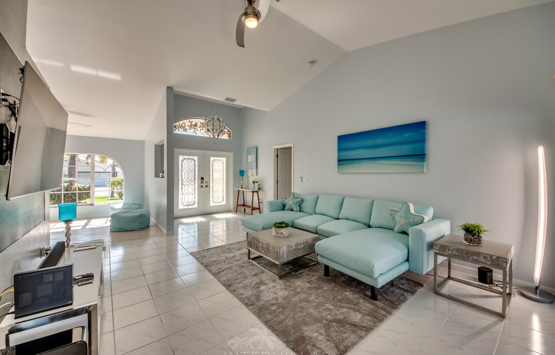 Billardtisch im Spielzimmer