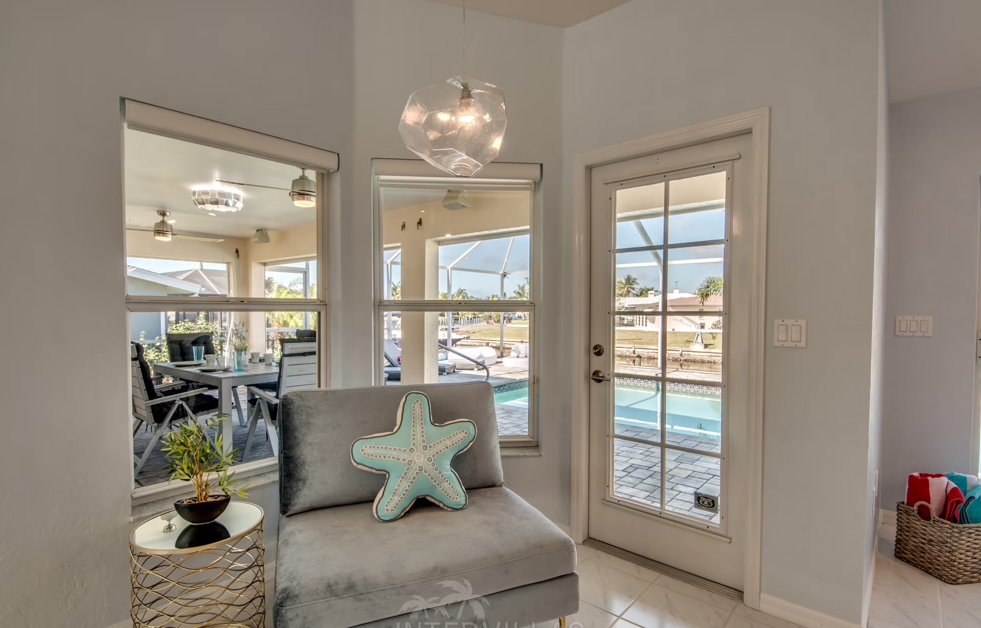 Billardtisch im Spielbereich des Ferienhauses.