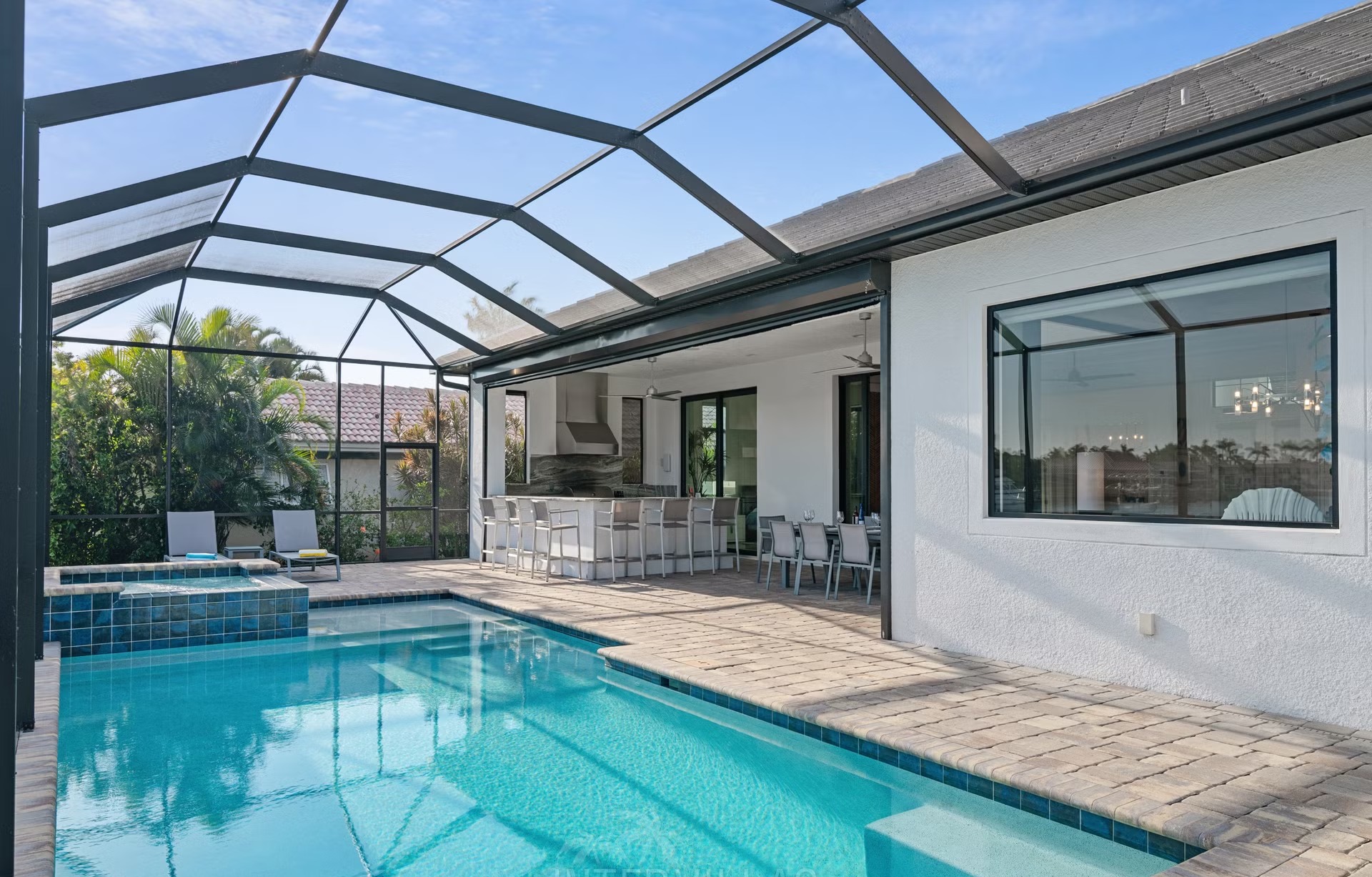 Privates Dock mit Tiki-Hut am Kanal mit Gulf Access.