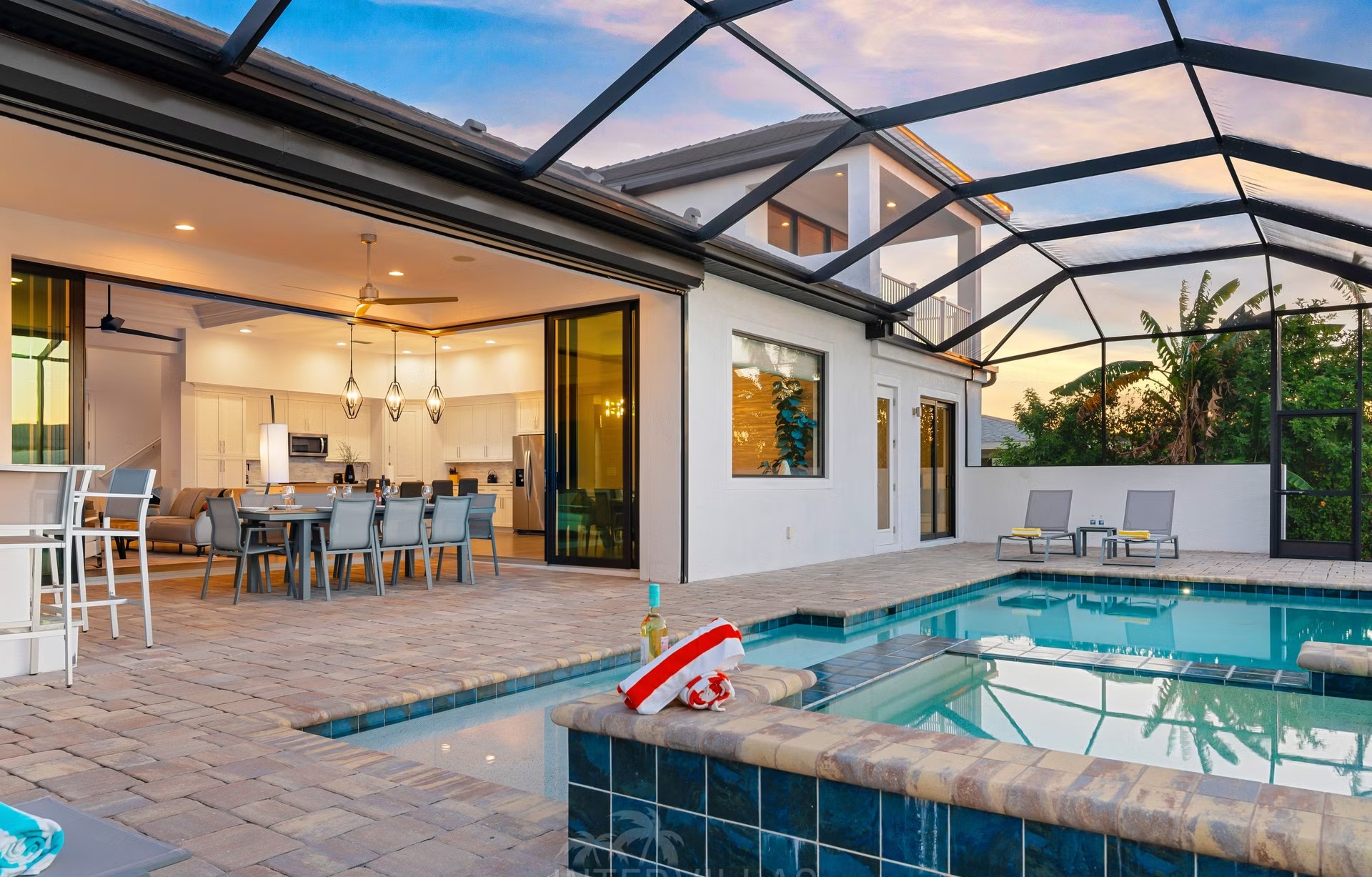 Privates Dock mit Tiki-Hut am Kanal (Gulf Access)