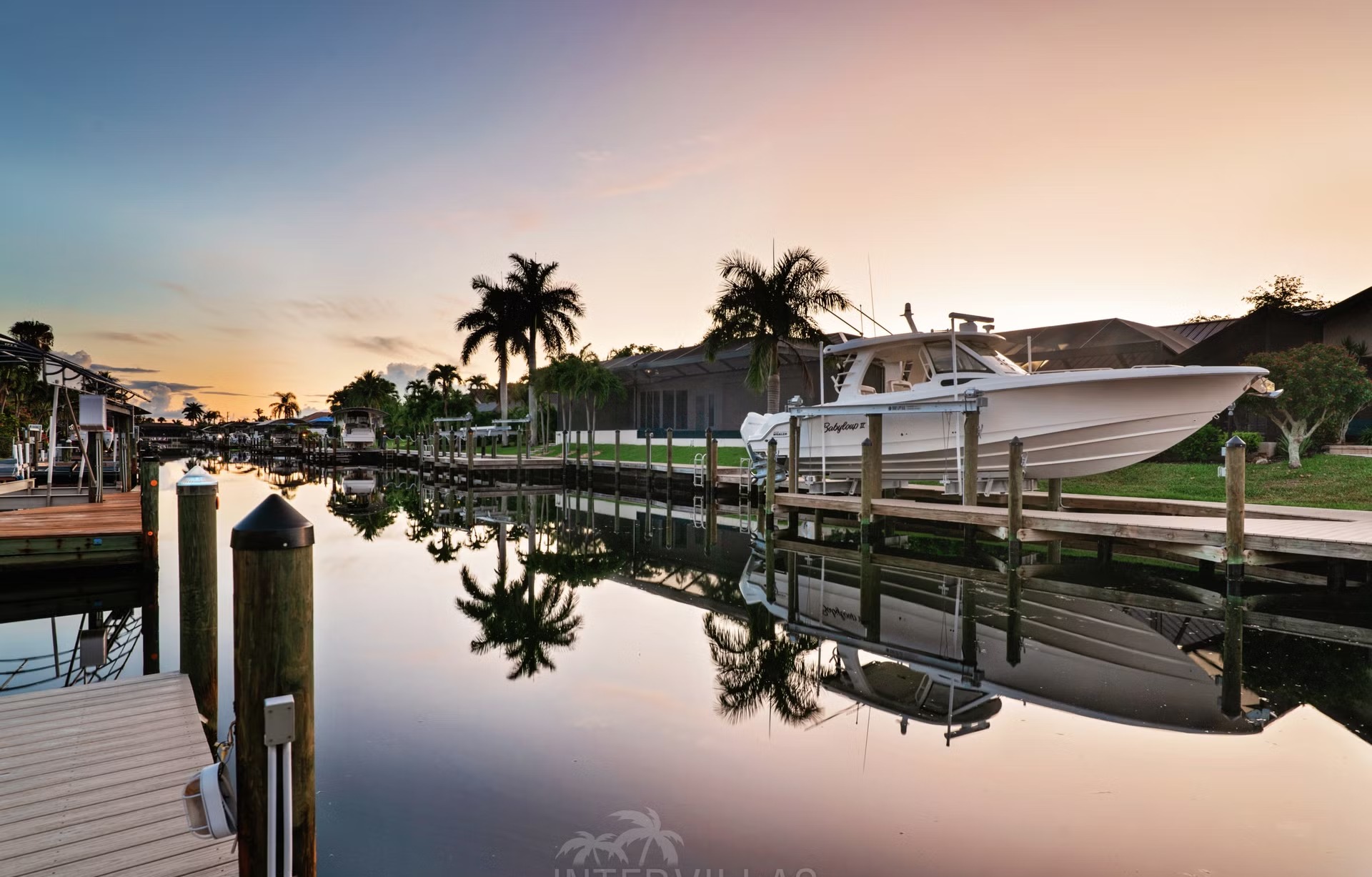 Waterfront-Bootsanleger am Kanal mit direktem Zugang zum Golf von Mexiko.