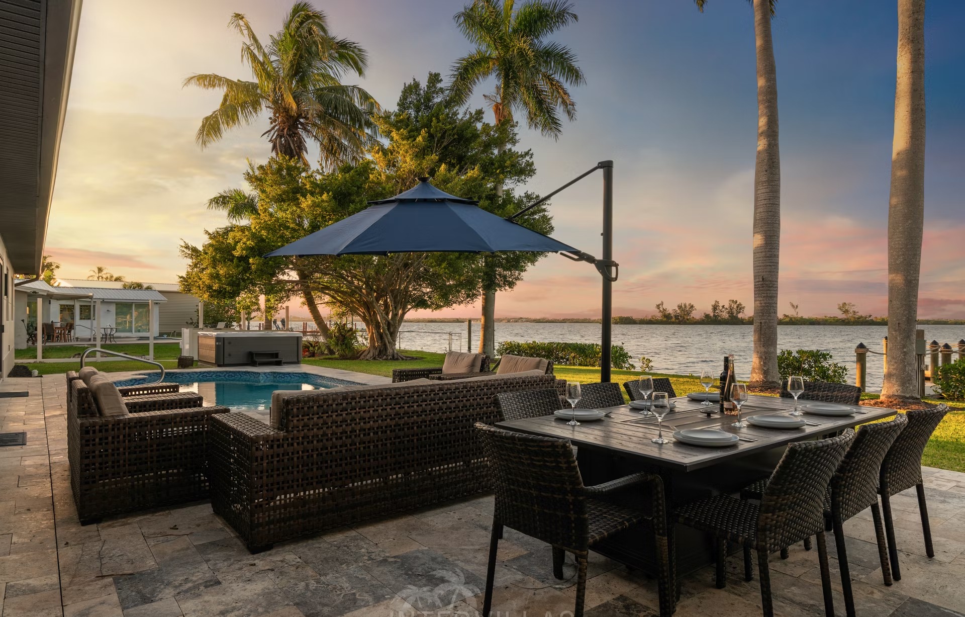 Villa Riverside