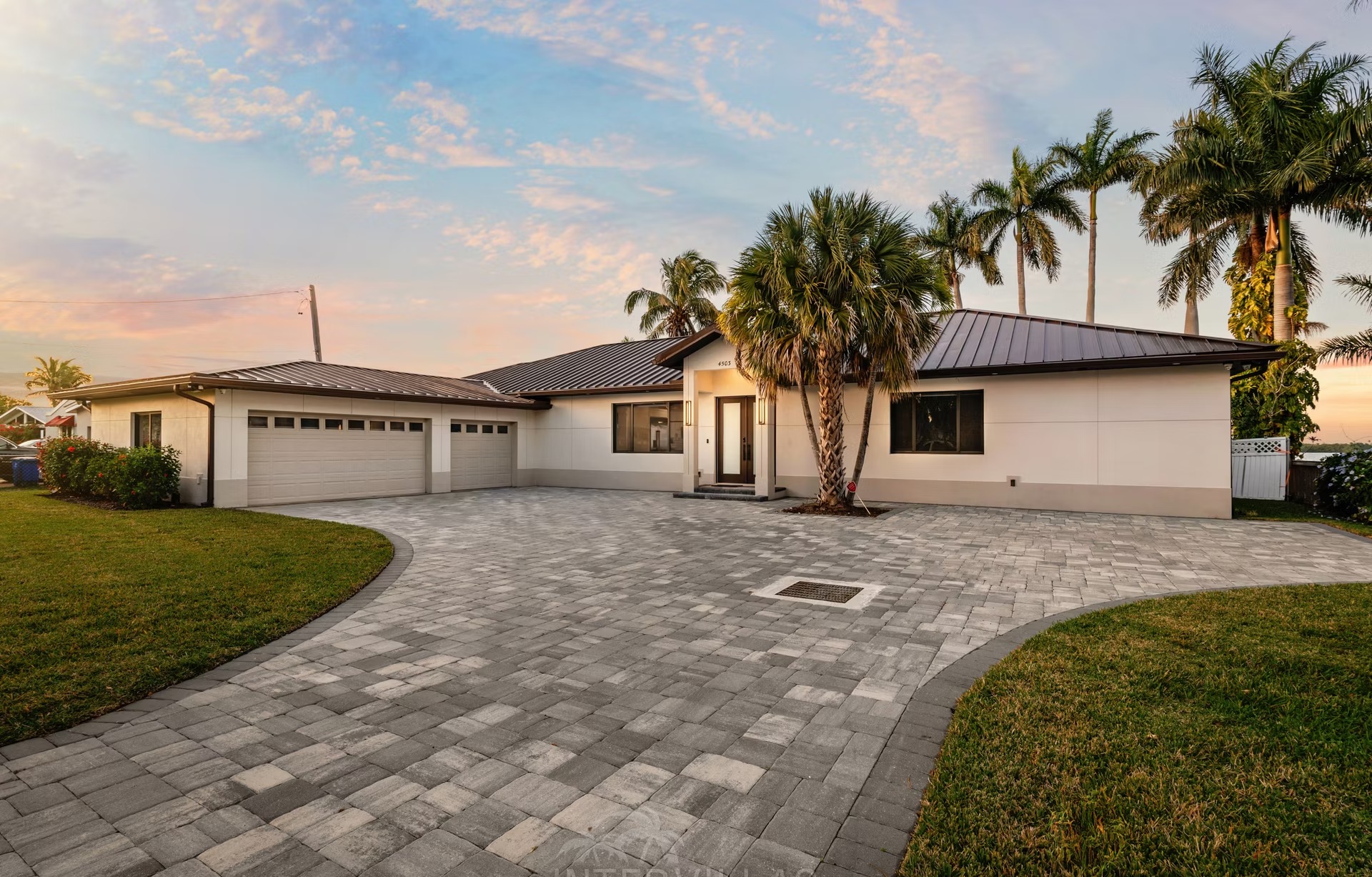 Villa Riverside