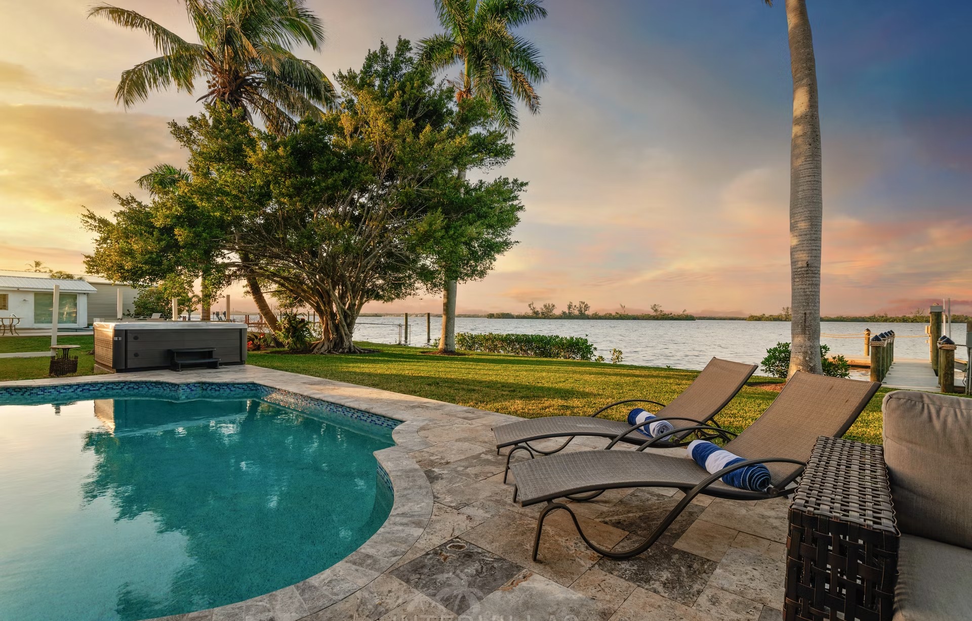 Villa Riverside
