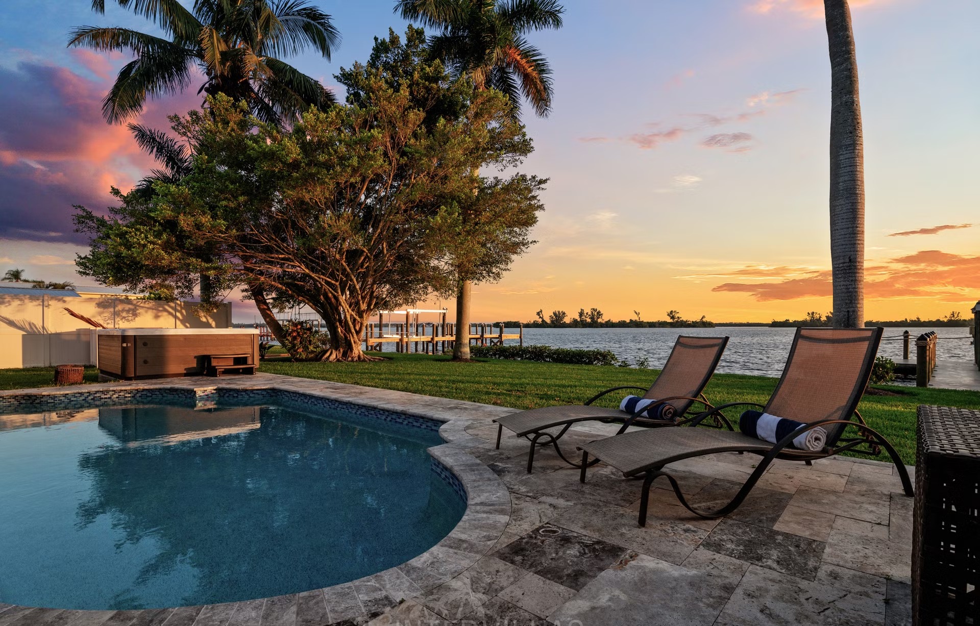 Villa Riverside