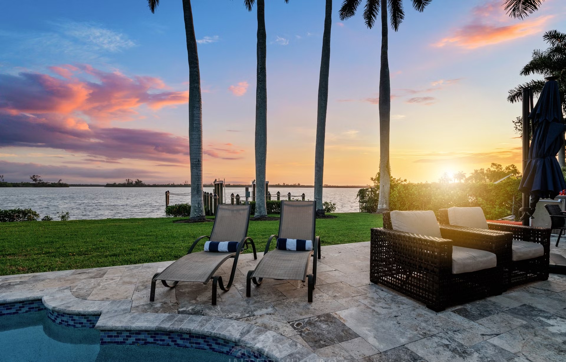 Villa Riverside